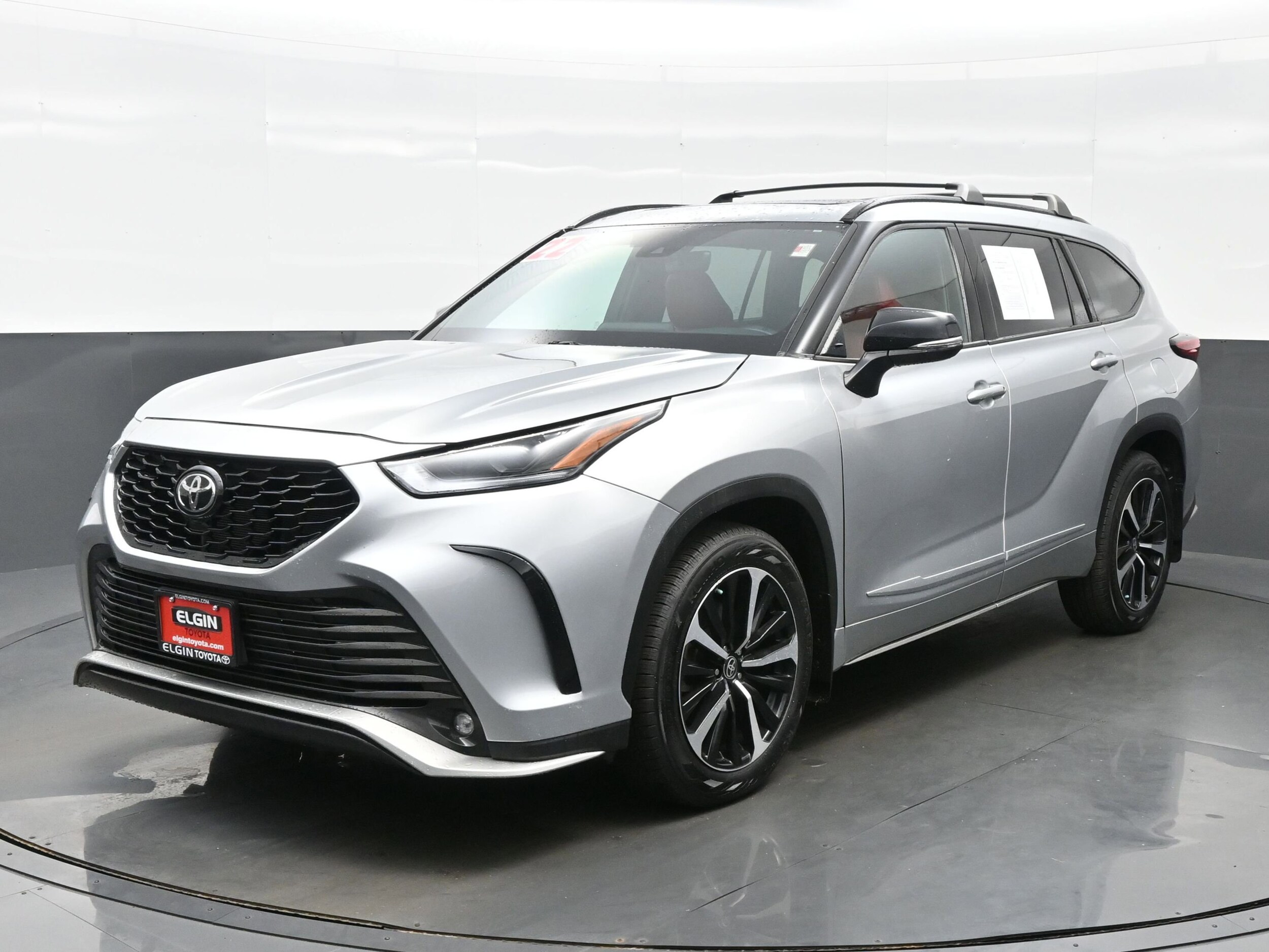2022 Toyota Highlander XSE photo 2