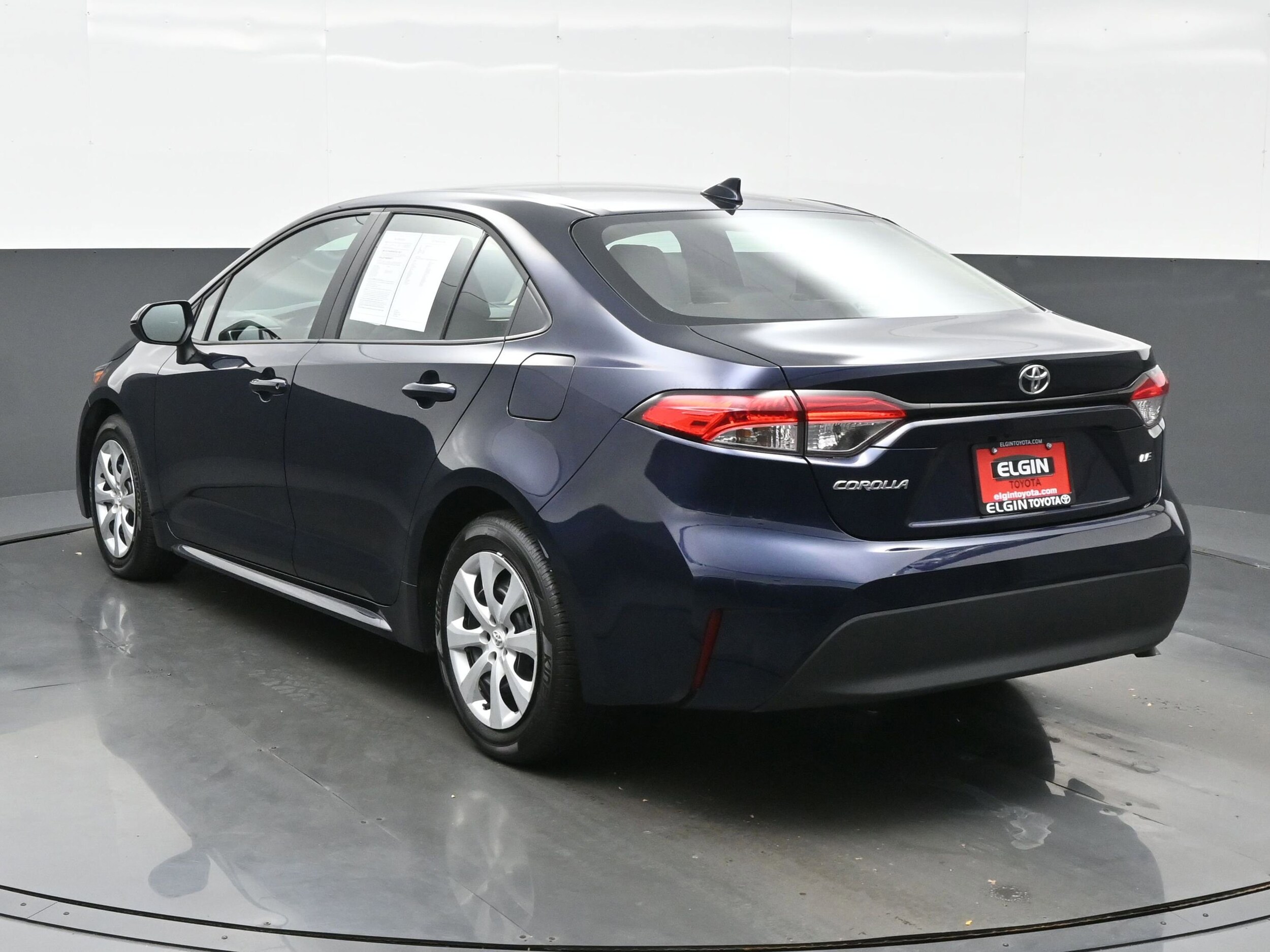 2024 Toyota Corolla LE photo 2