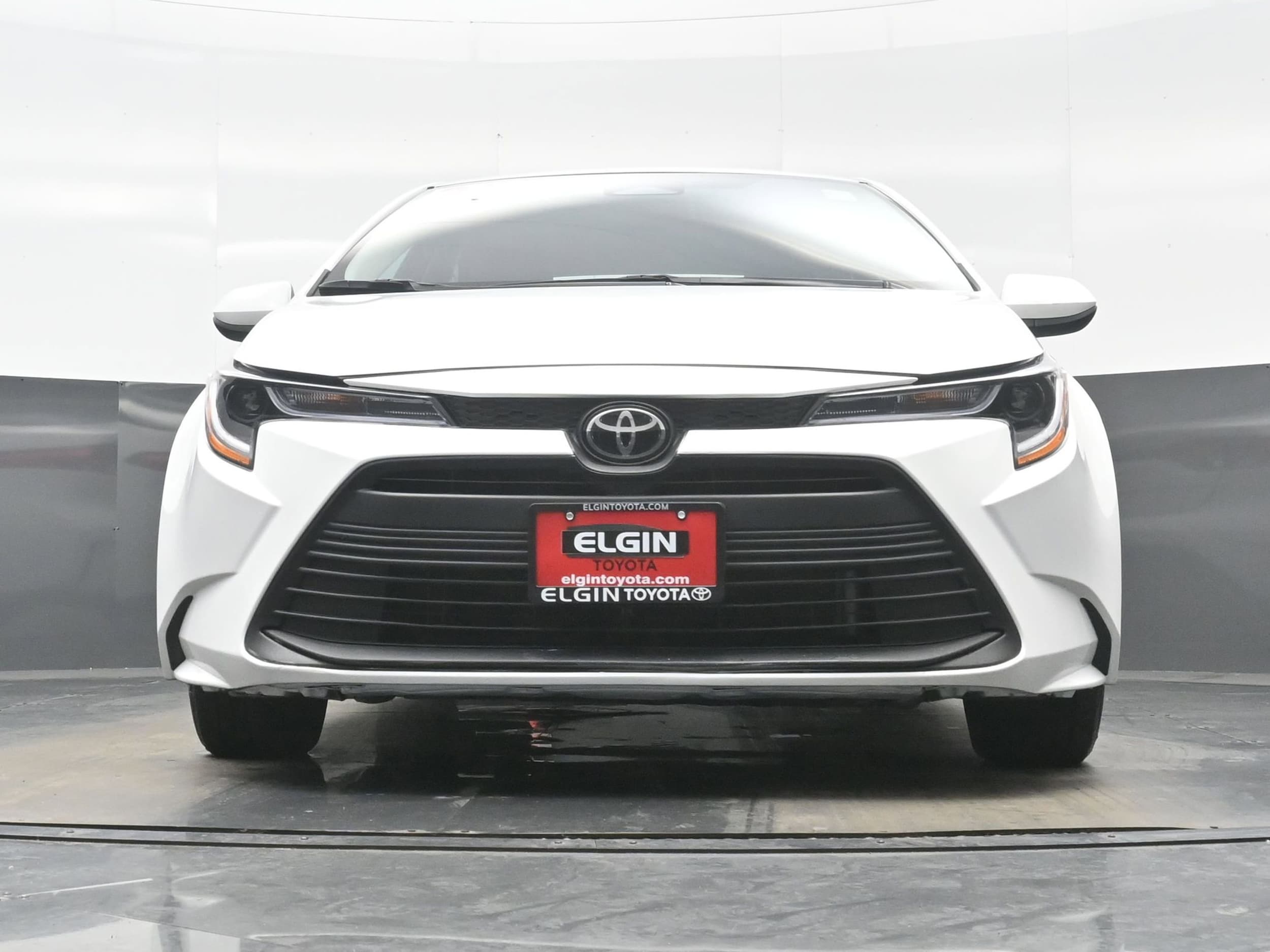 2025 Toyota Corolla LE - Photo 25