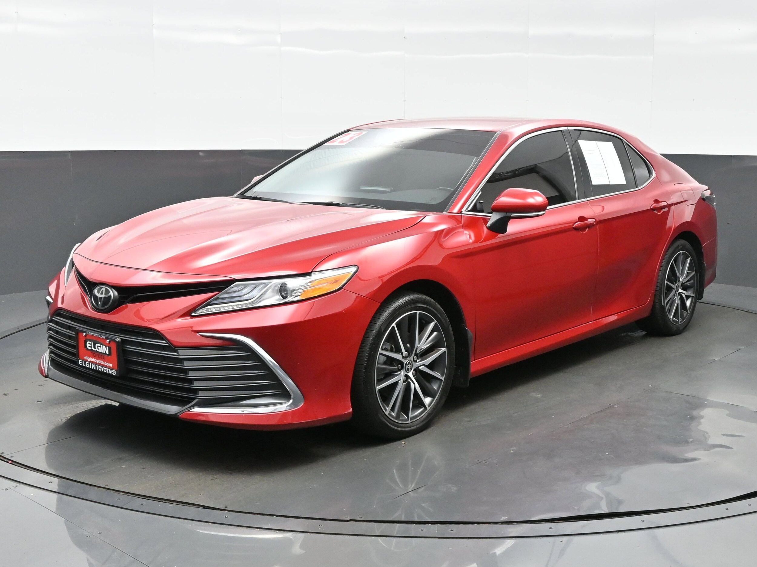2023 Toyota Camry XLE photo 2