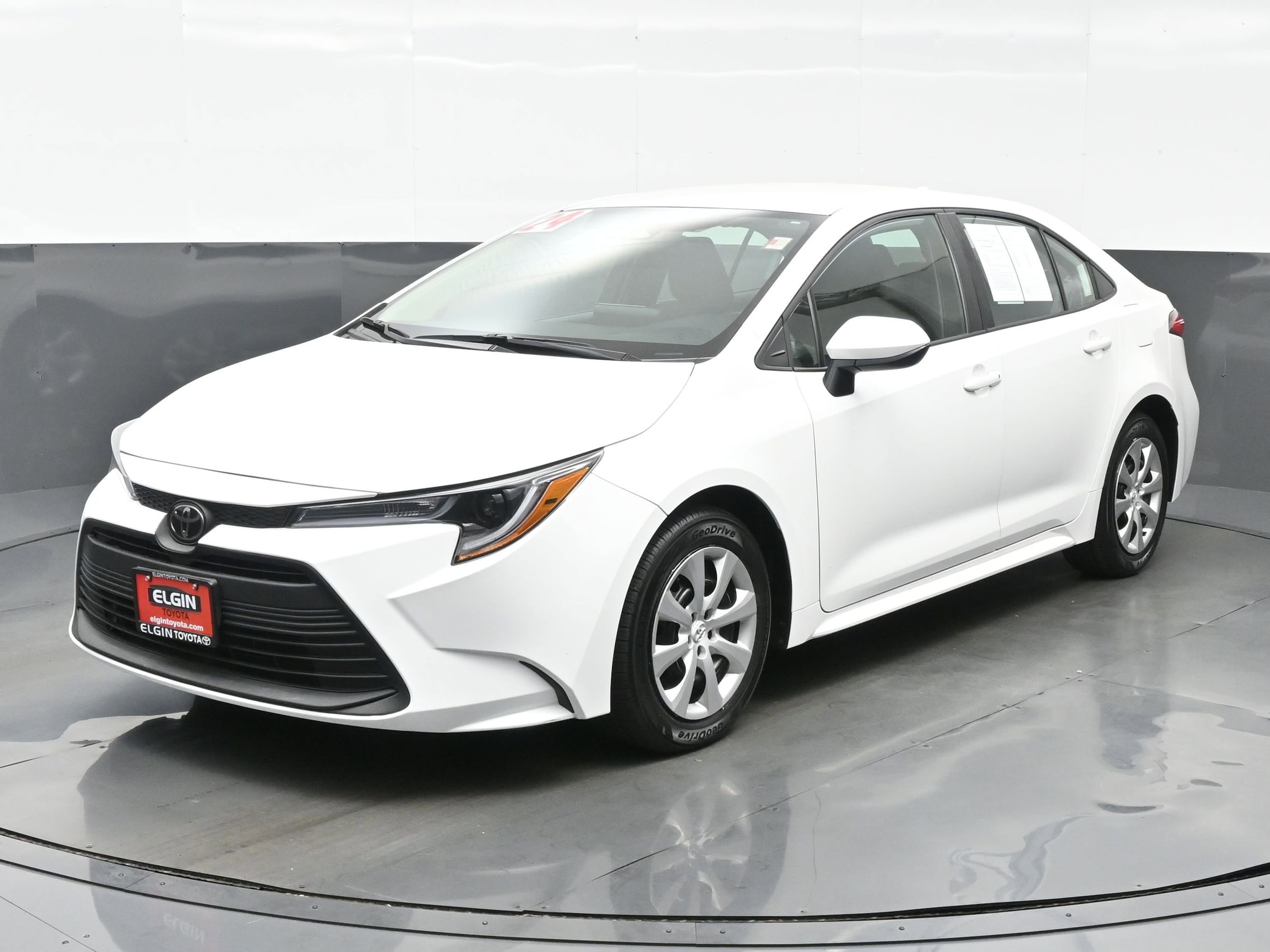 Used 2024 Toyota Corolla LE with VIN 5YFB4MDE0RP123343 for sale in Streamwood, IL