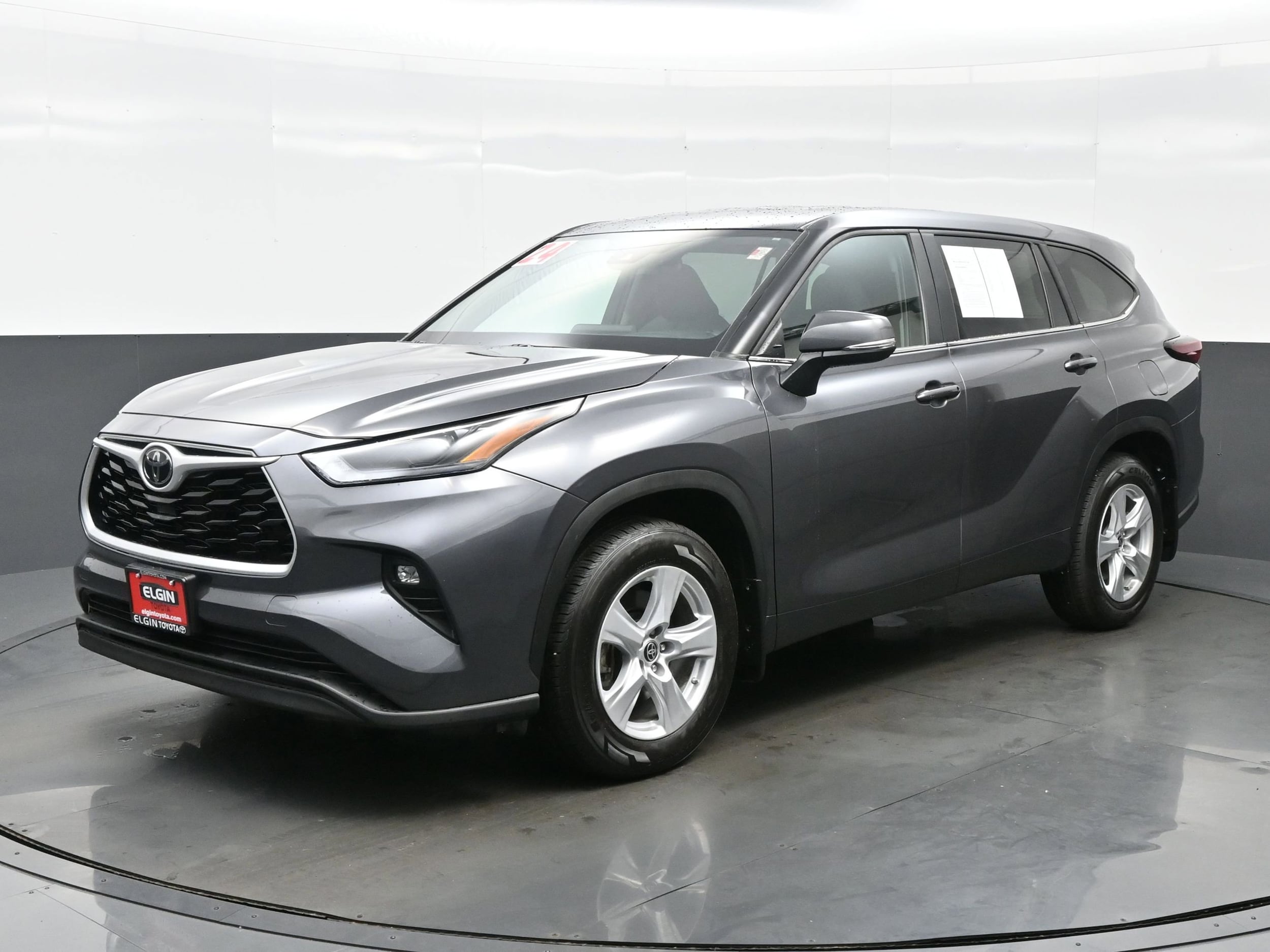 Used 2024 Toyota Highlander LE with VIN 5TDKDRBHXRS540129 for sale in Streamwood, IL