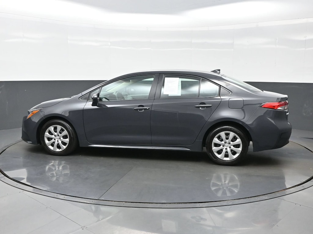 Used 2025 Toyota Corolla LE Sedan