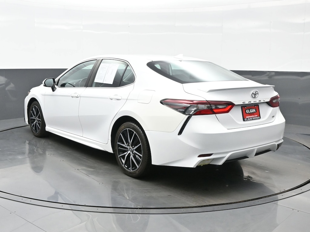 Used 2021 Toyota Camry SE Sedan