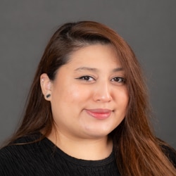 Staff member Amanda Ruiz from ID_6d89c950a13c
