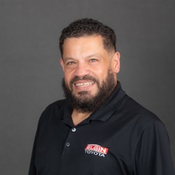Staff member Luis Varela from ID_b965b523ac69