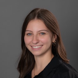 Staff member Julia Trampka from ID_b965b523ac69