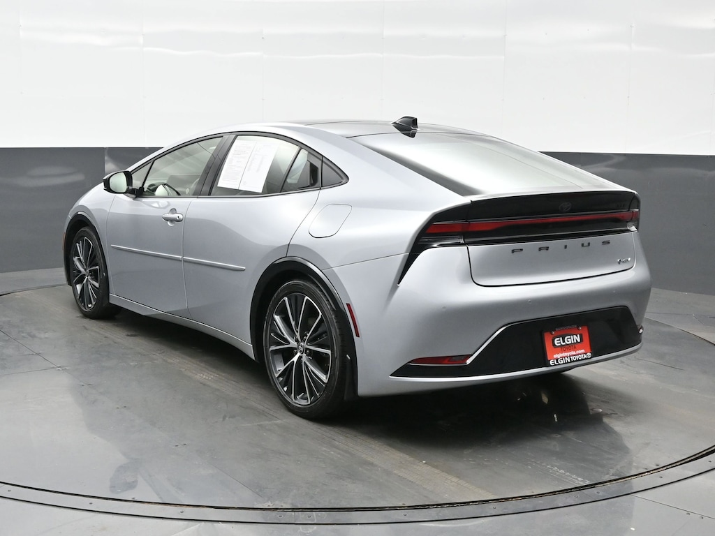 Used 2025 Toyota Prius XLE Hatchback