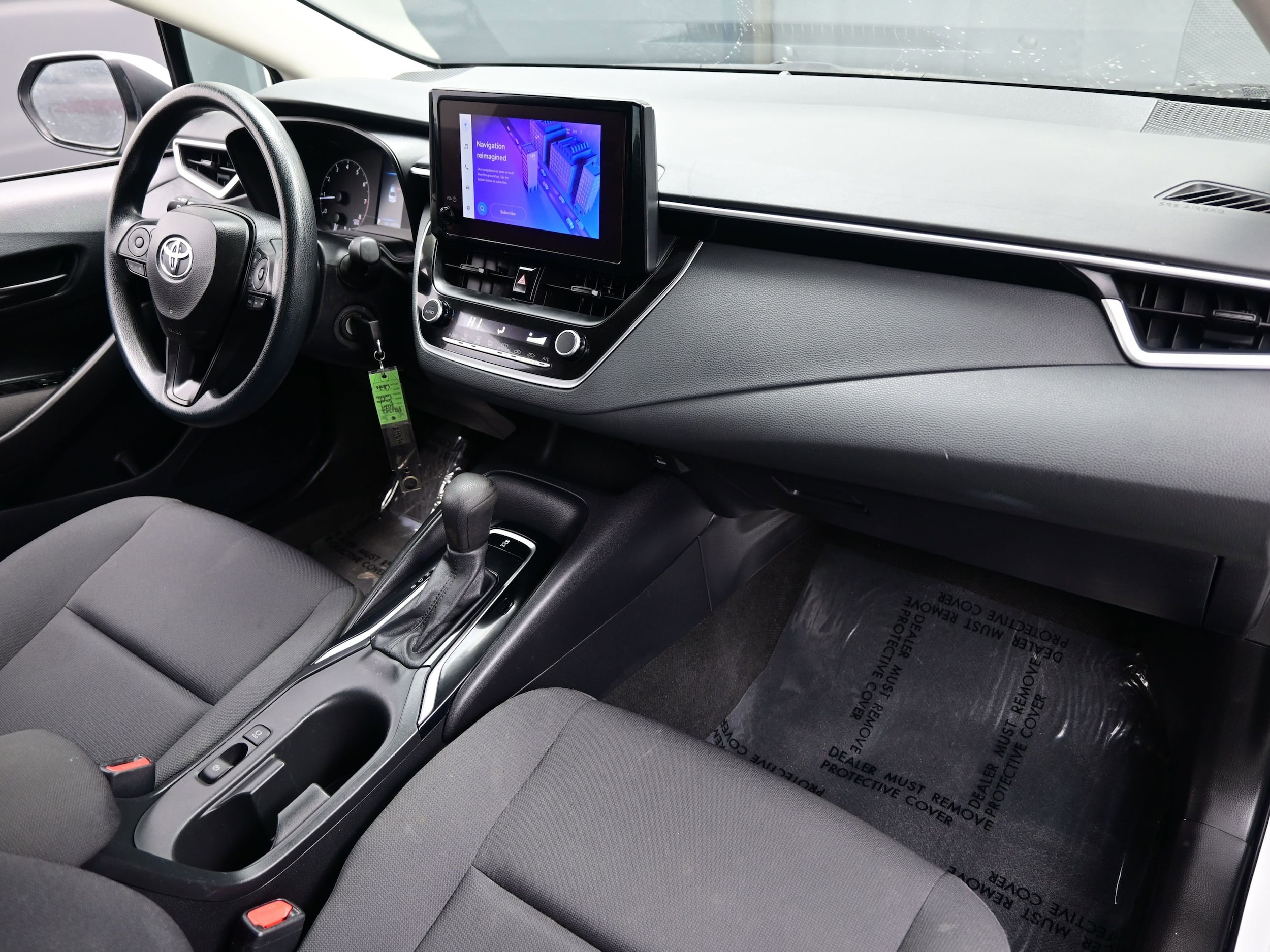2024 Toyota Corolla LE - Photo 14