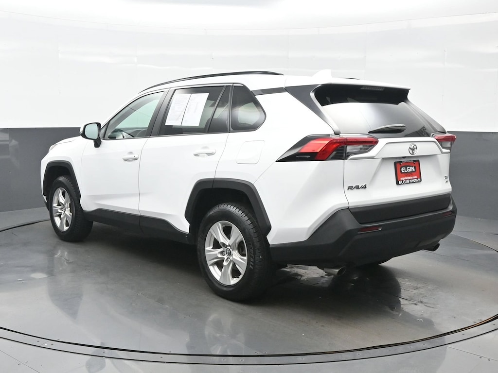 Used 2021 Toyota RAV4 XLE SUV