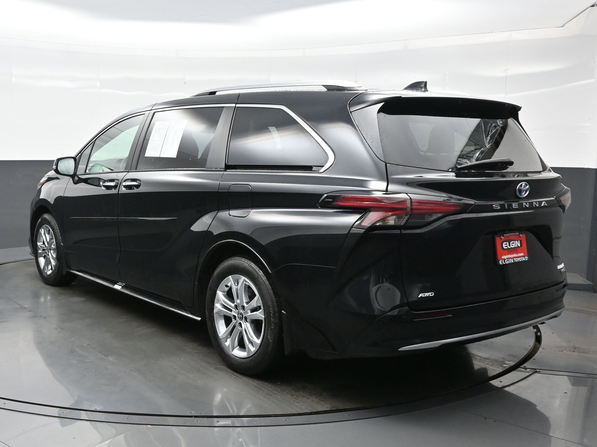 2022 Toyota Sienna Platinum photo 4