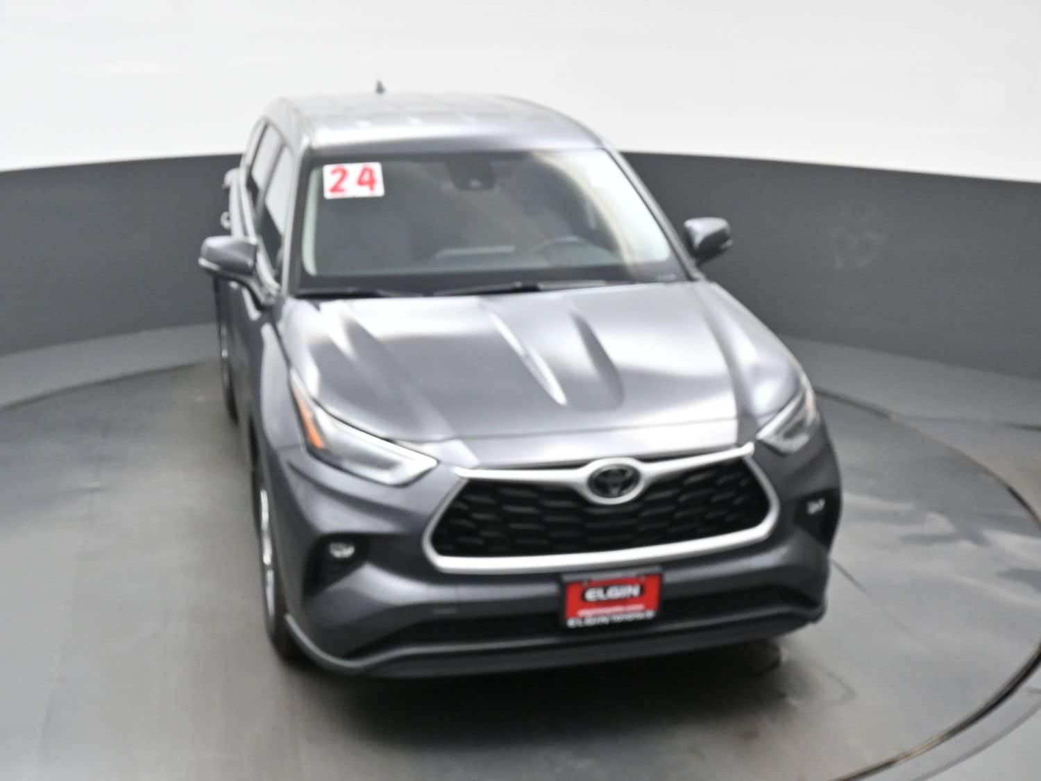 2024 Toyota Highlander LE - Photo 36