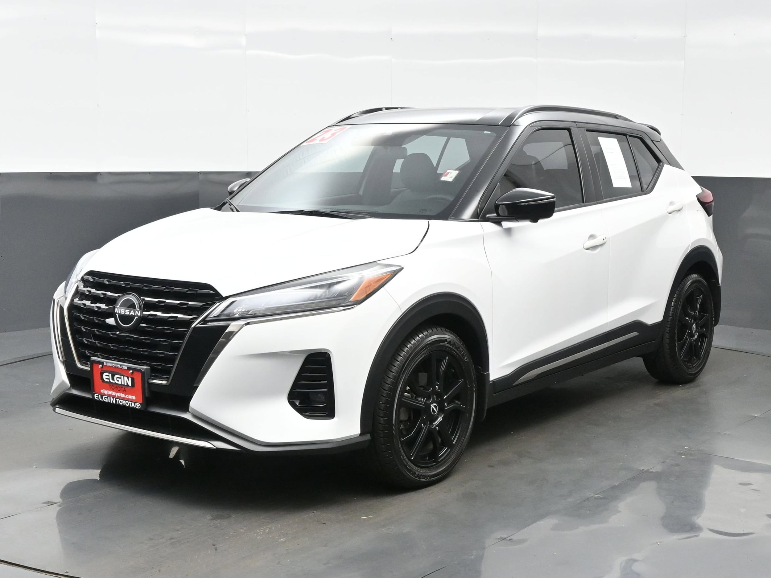 Used 2023 Nissan Kicks SR with VIN 3N1CP5DV5PL492150 for sale in Streamwood, IL