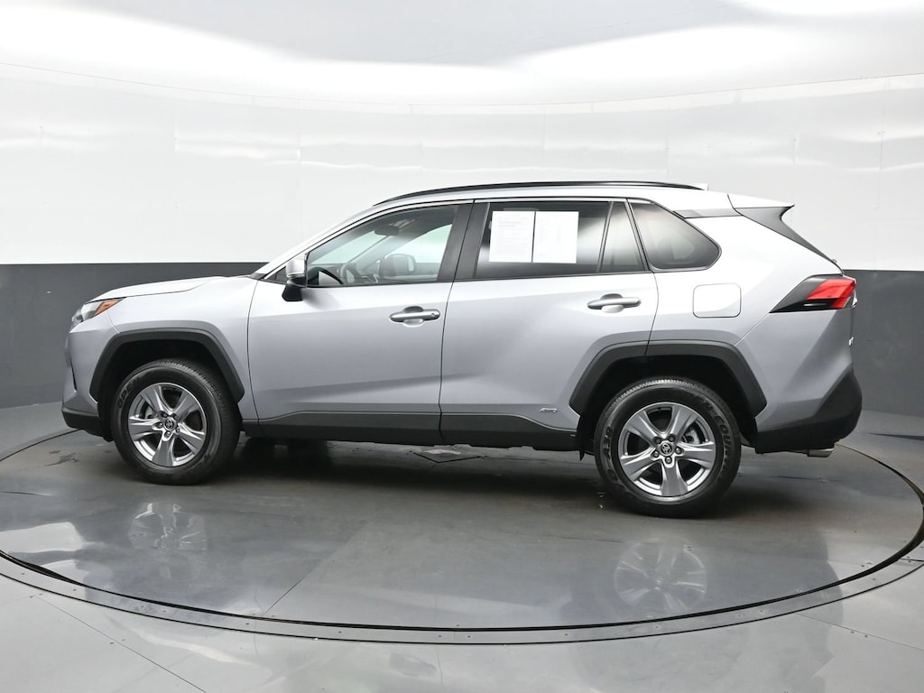 Used 2022 Toyota RAV4 Hybrid XLE SUV