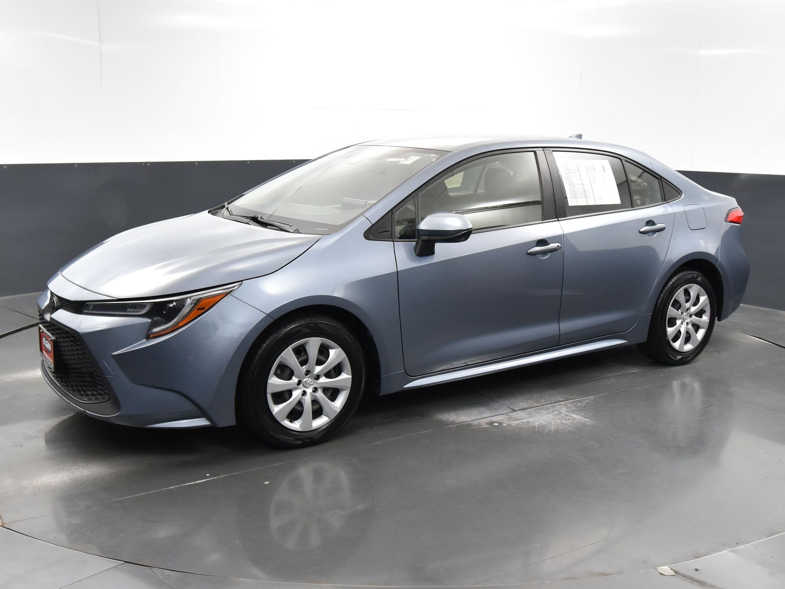 Used 2020 Toyota Corolla LE with VIN JTDEPRAE9LJ113752 for sale in Streamwood, IL