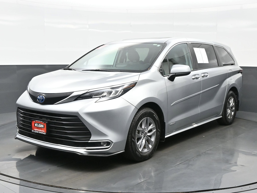 Used 2021 Toyota Sienna XLE Van