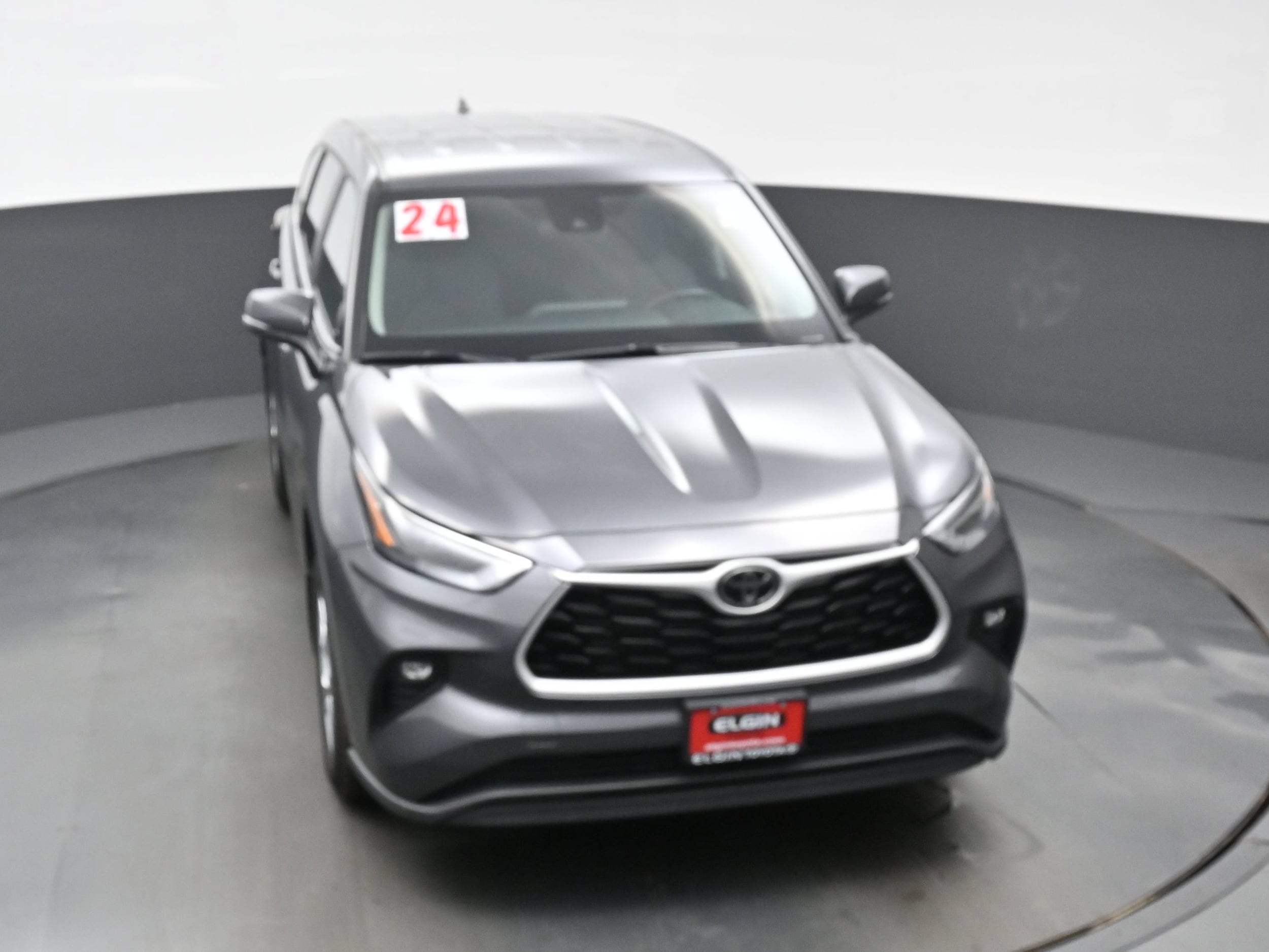 2024 Toyota Highlander LE - Photo 36