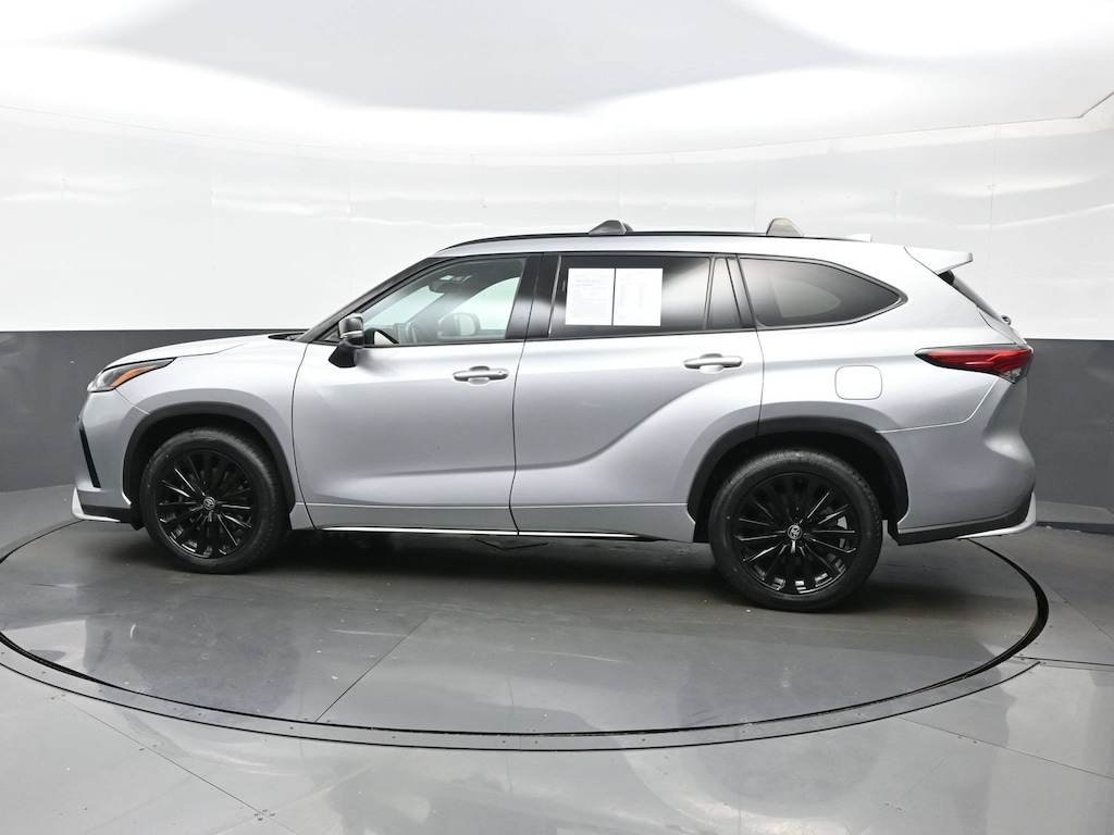 Used 2023 Toyota Highlander XSE SUV