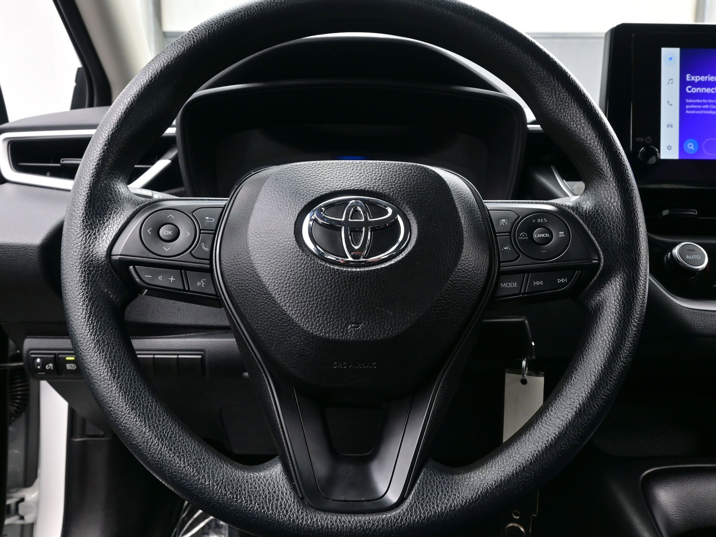 2025 Toyota Corolla LE - Photo 21