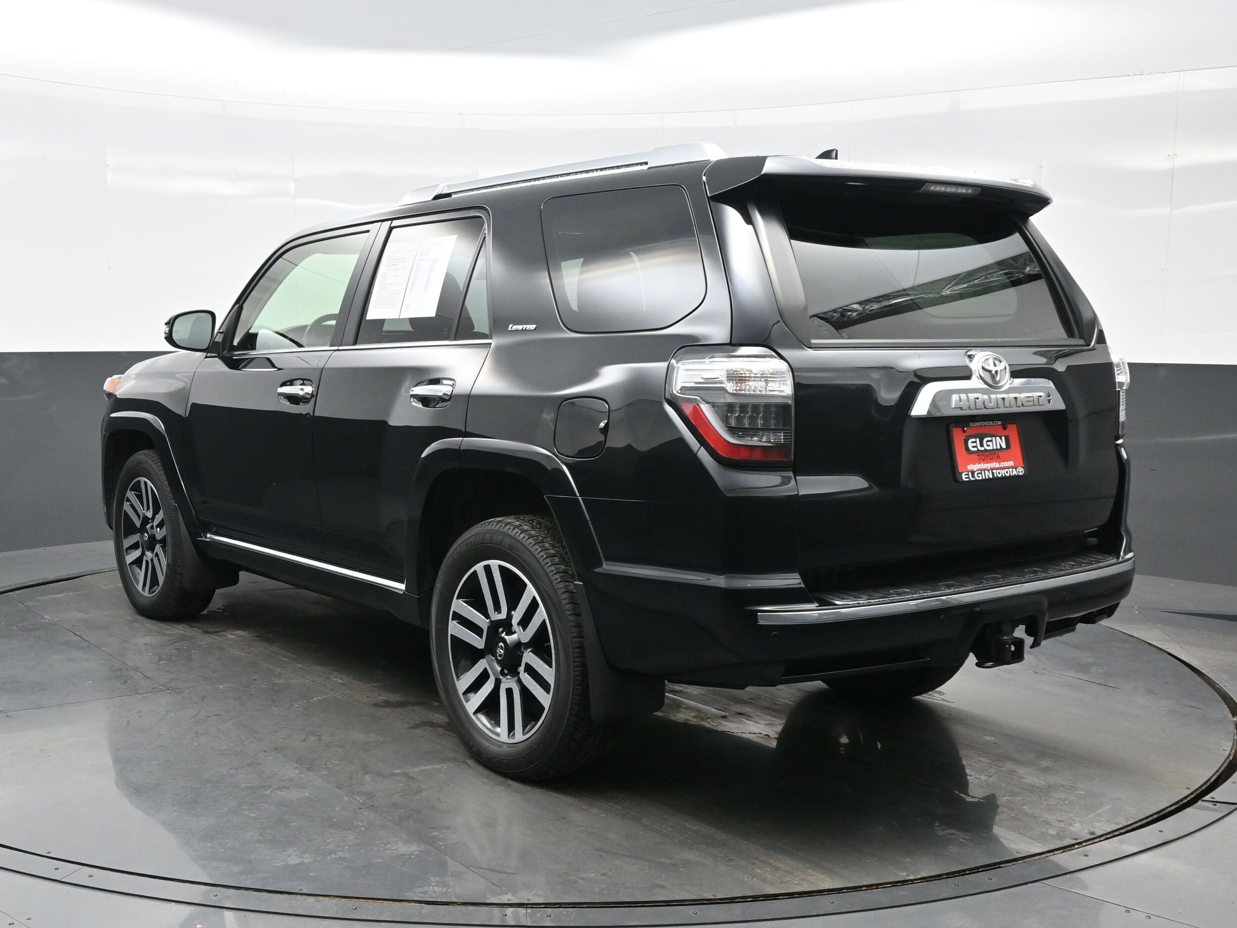 2022 Toyota 4Runner Limited photo 4