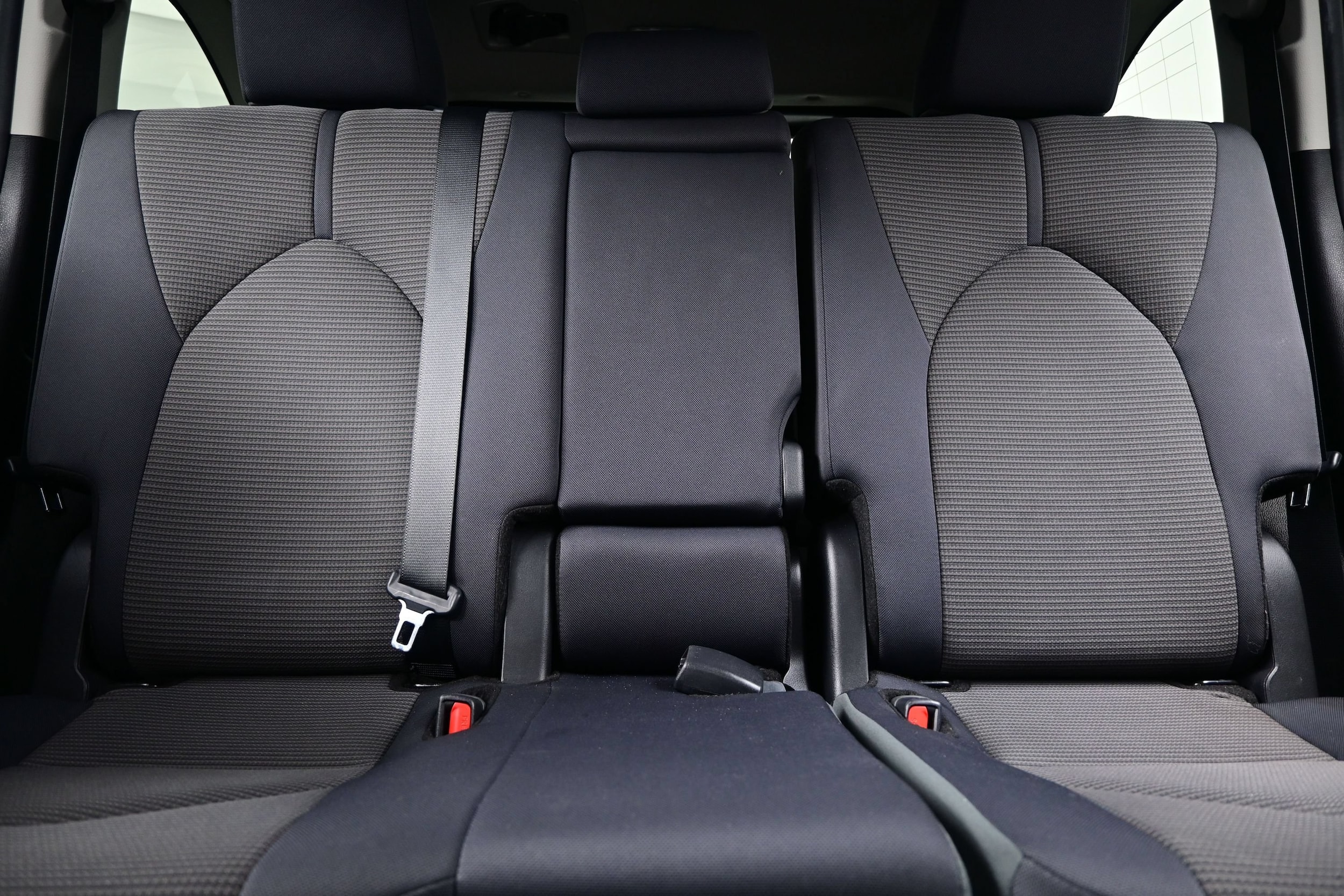 2024 Toyota Highlander LE - Photo 16