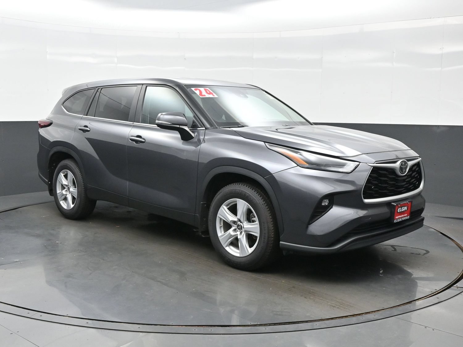 2024 Toyota Highlander LE - Photo 8