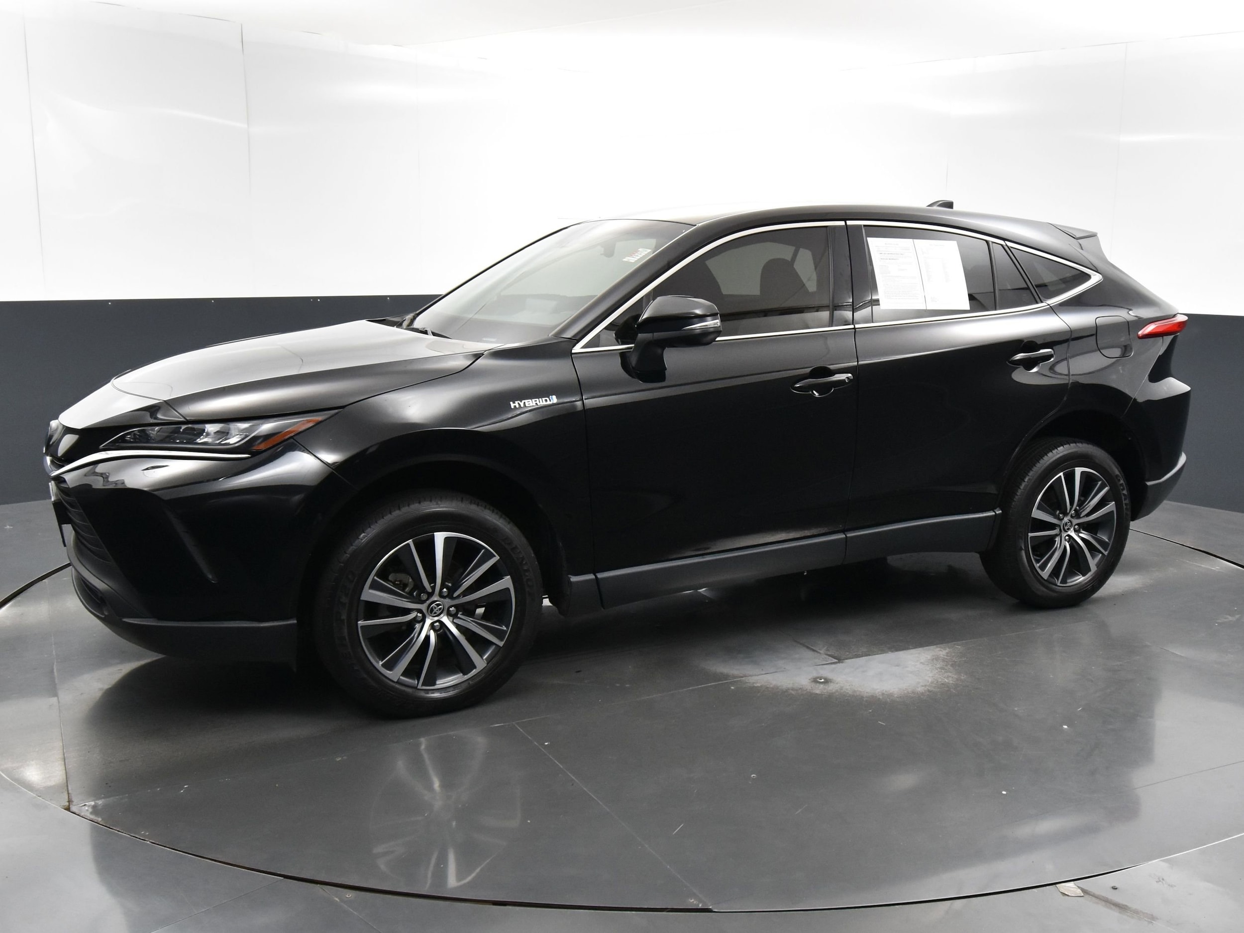 Used 2021 Toyota Venza LE with VIN JTEAAAAH3MJ032643 for sale in Streamwood, IL