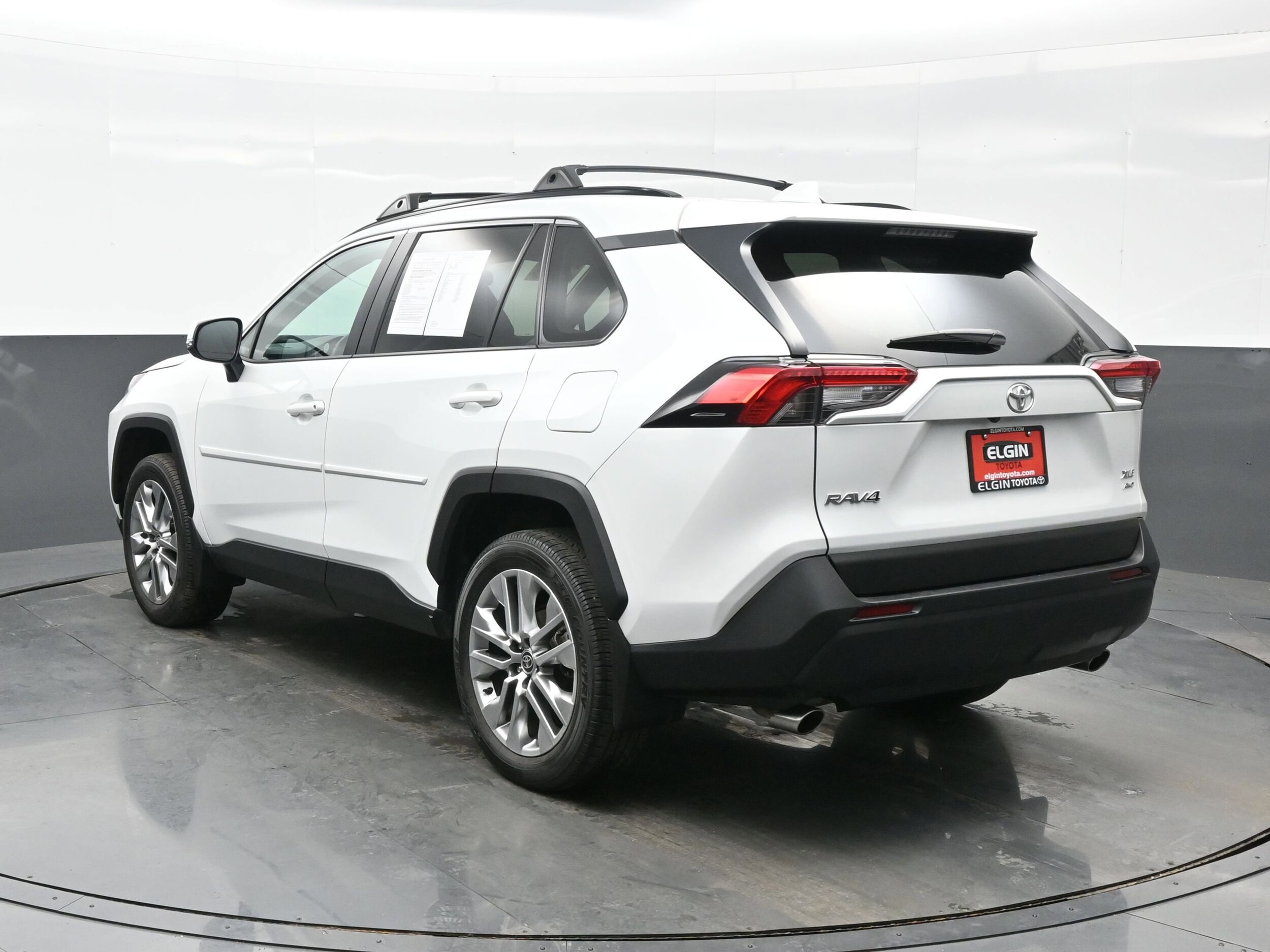 2023 Toyota RAV4 XLE Premium photo 2