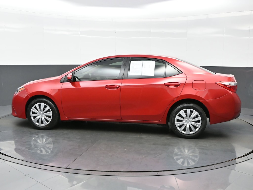 Used 2016 Toyota Corolla LE Sedan
