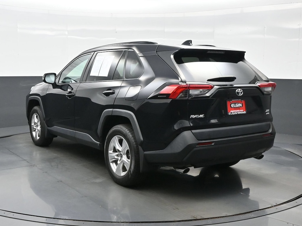 Used 2021 Toyota RAV4 XLE SUV