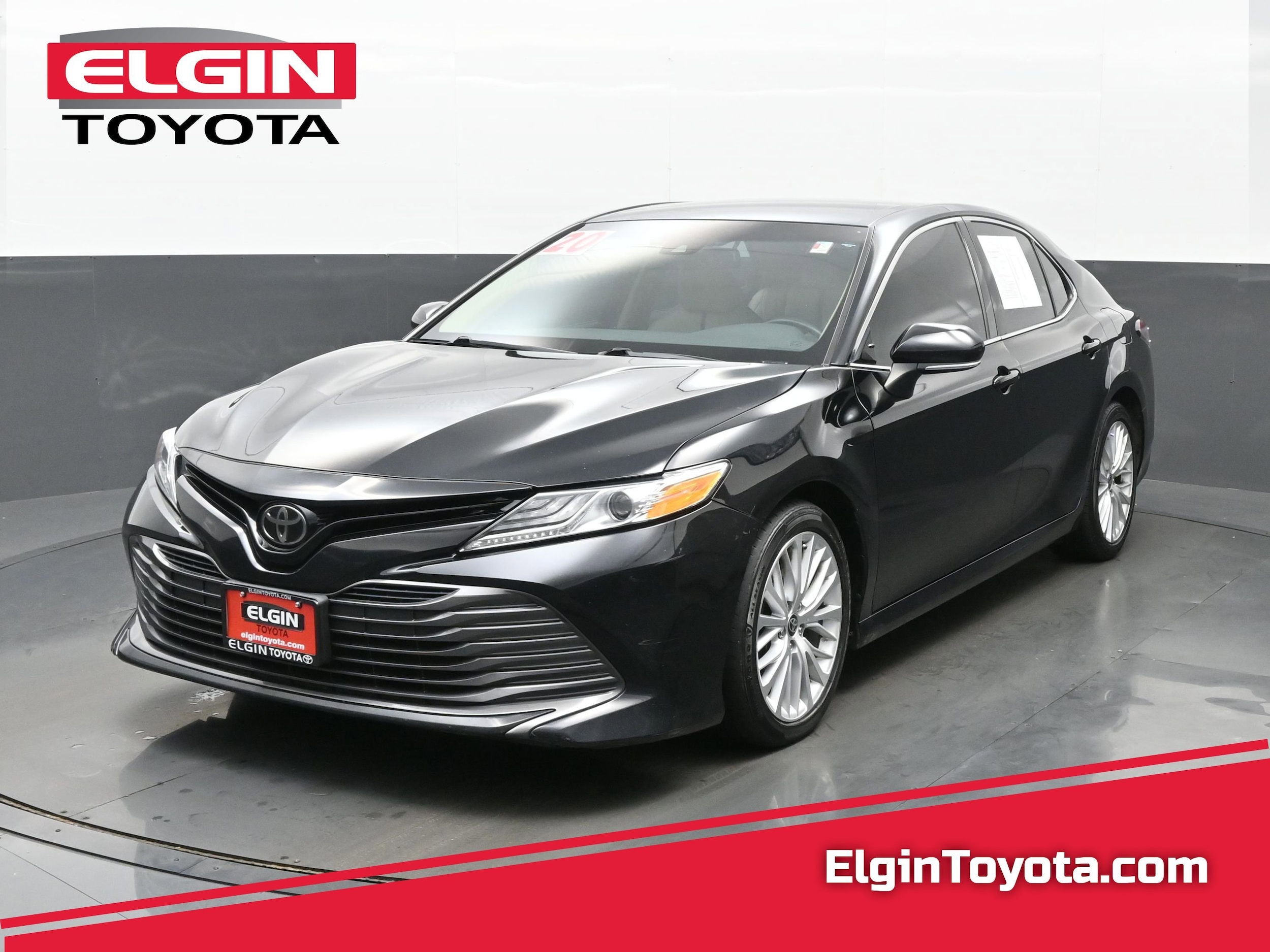 2020 Toyota Camry XLE's photo