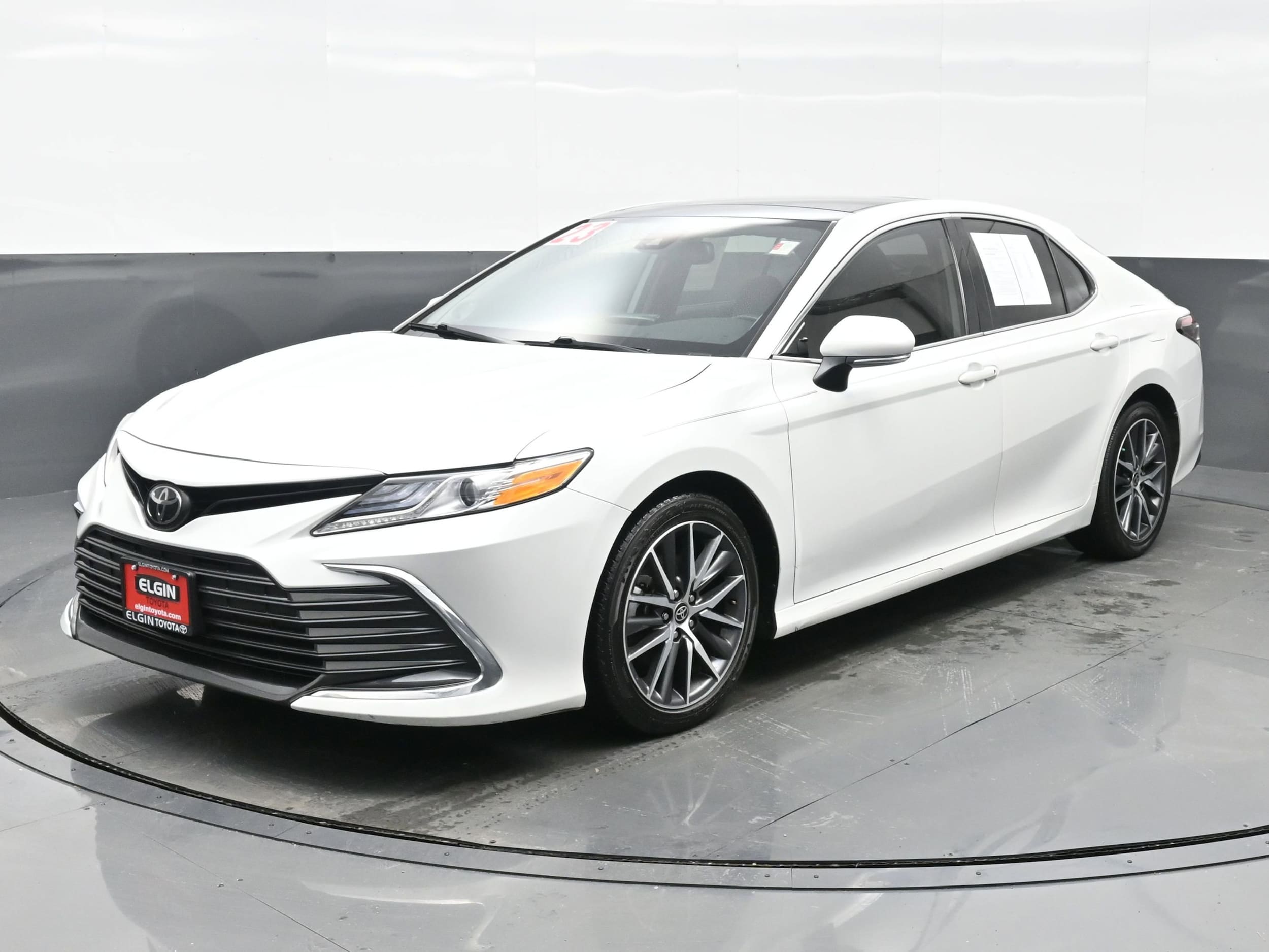 Used 2023 Toyota Camry XLE with VIN 4T1FZ1AKXPU073106 for sale in Streamwood, IL