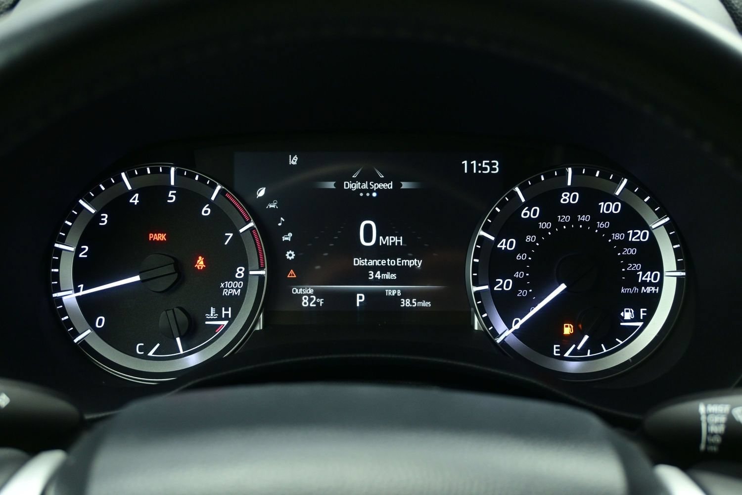 2024 Toyota Highlander LE - Photo 25