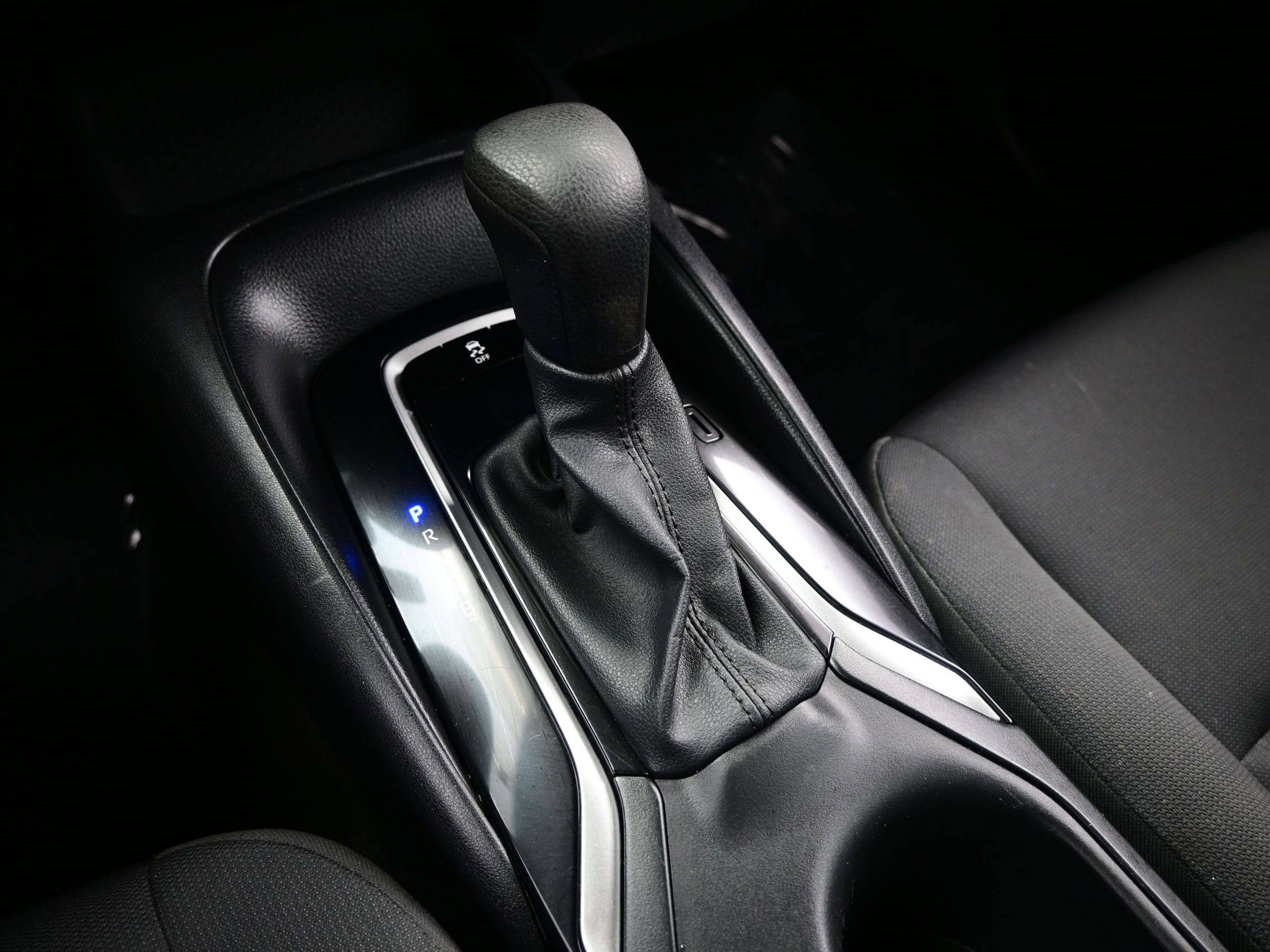 2024 Toyota Corolla LE - Photo 20
