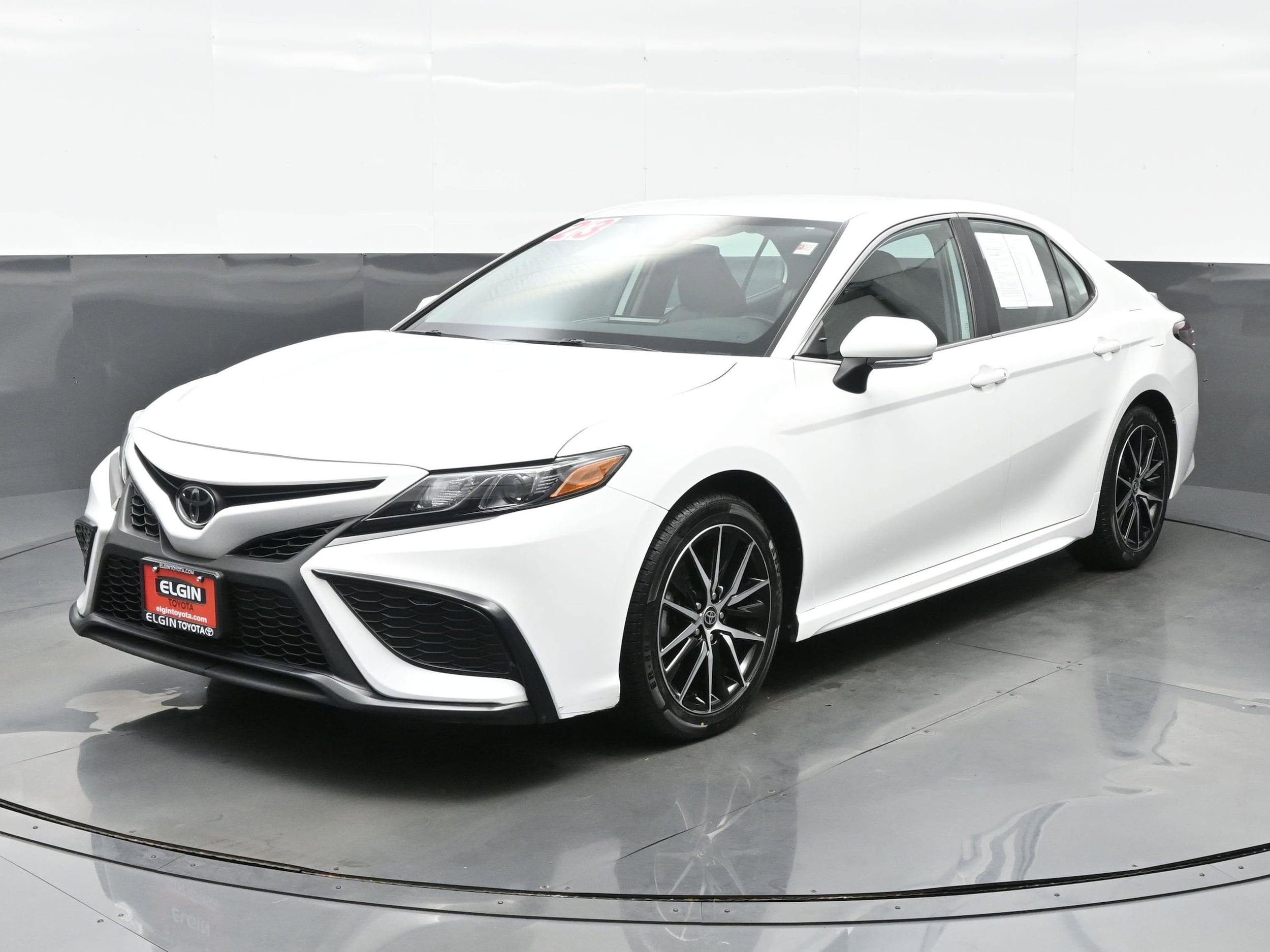 Used 2023 Toyota Camry SE with VIN 4T1G11AK7PU152177 for sale in Streamwood, IL