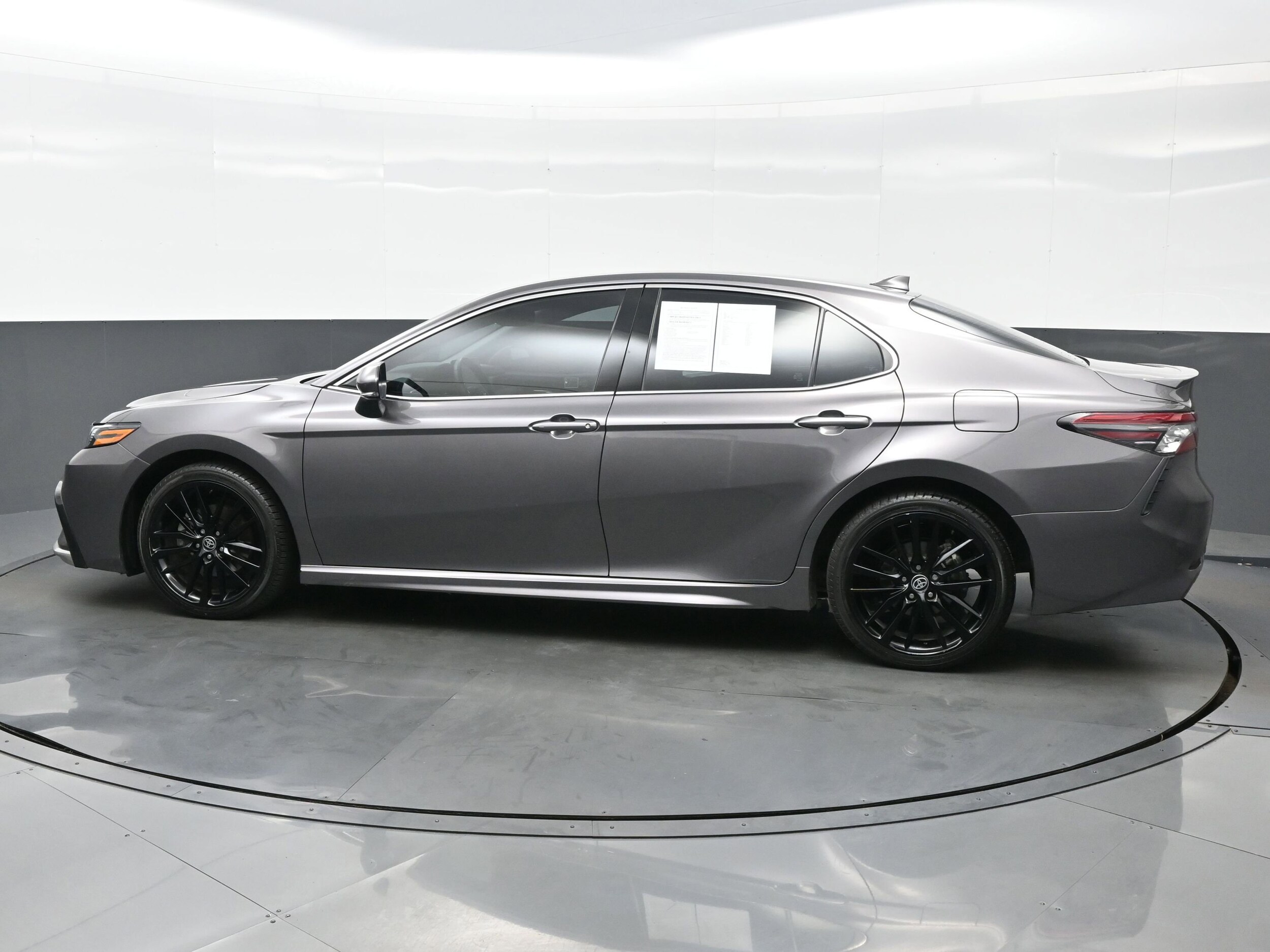 2023 Toyota Camry XSE photo 3