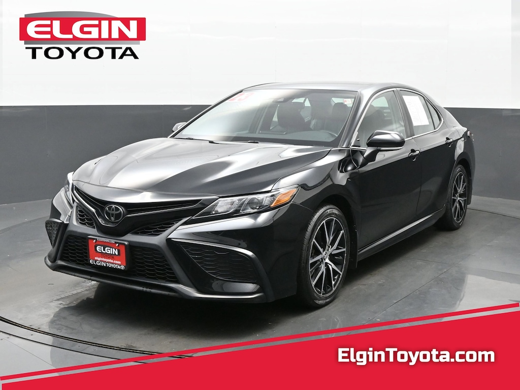 Used 2023 Toyota Camry SE Sedan