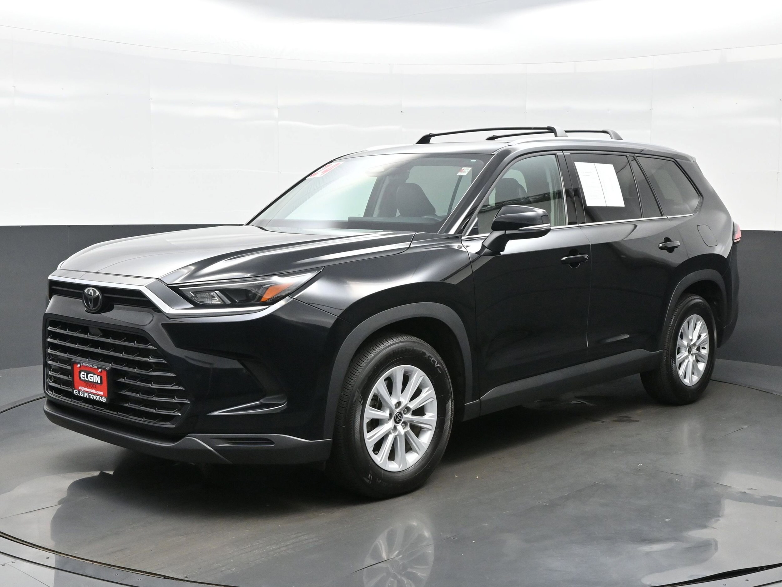 2024 Toyota Grand Highlander XLE photo 2