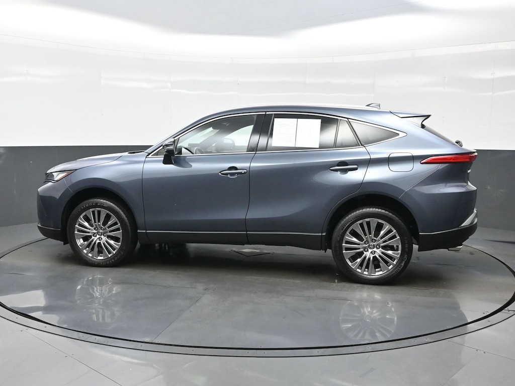 Used 2023 Toyota Venza XLE SUV