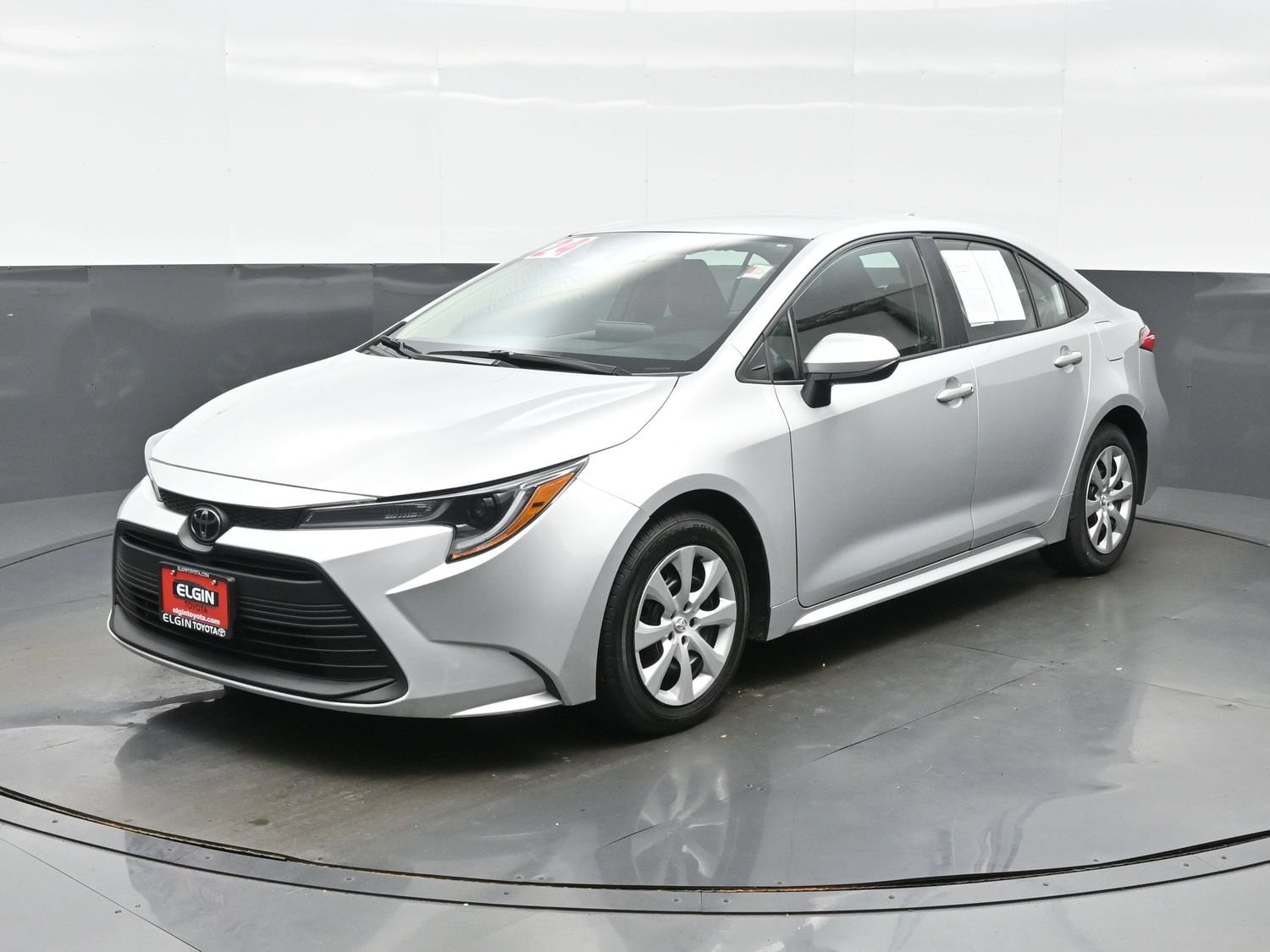 Used 2024 Toyota Corolla LE with VIN 5YFB4MDE3RP097773 for sale in Streamwood, IL