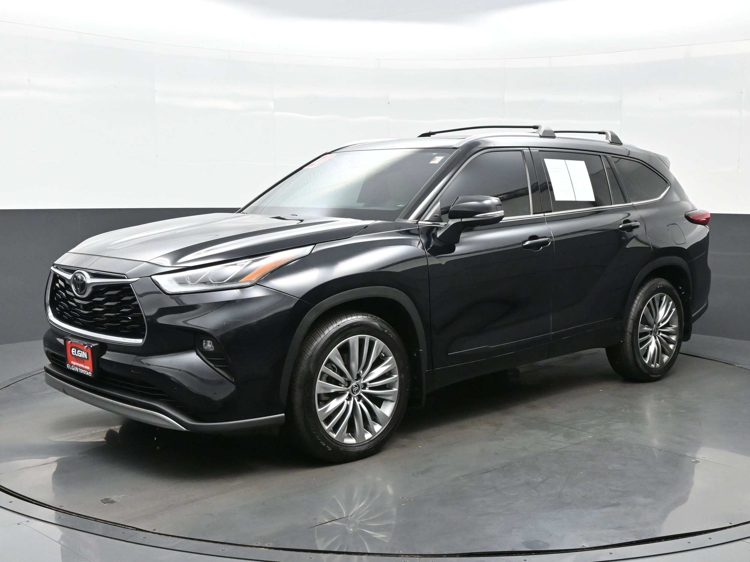 Used 2021 Toyota Highlander Platinum with VIN 5TDFZRBH1MS115815 for sale in Streamwood, IL