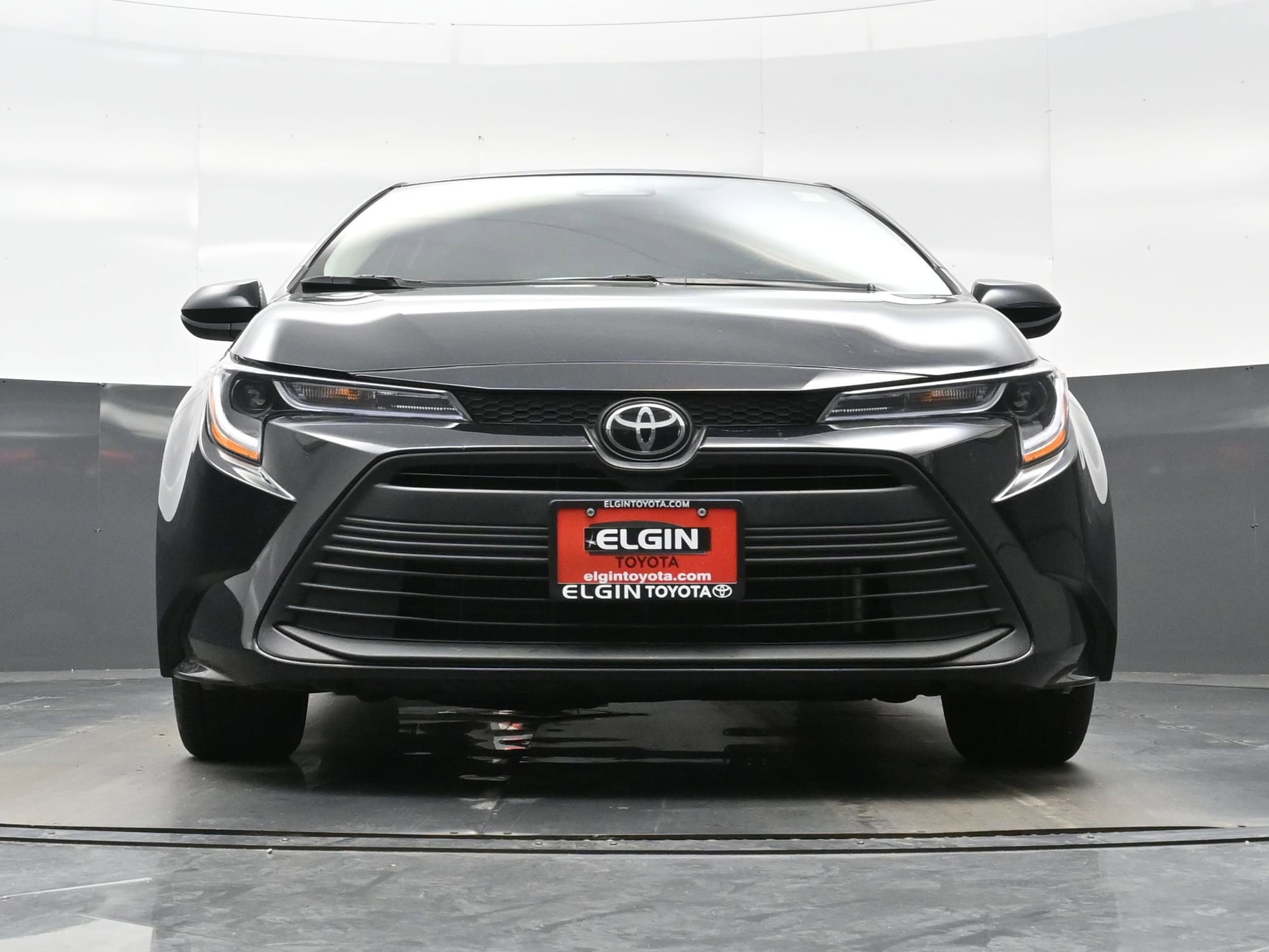 2025 Toyota Corolla LE - Photo 25