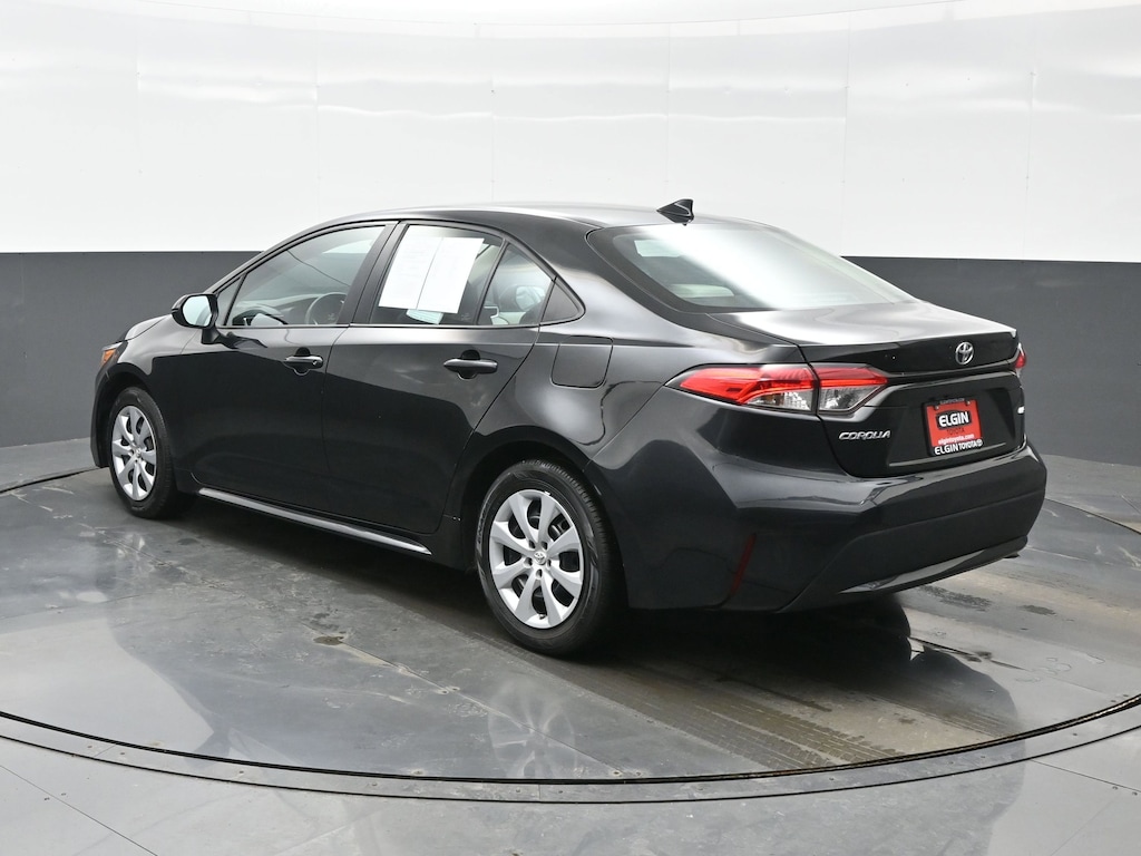 Used 2022 Toyota Corolla LE Sedan