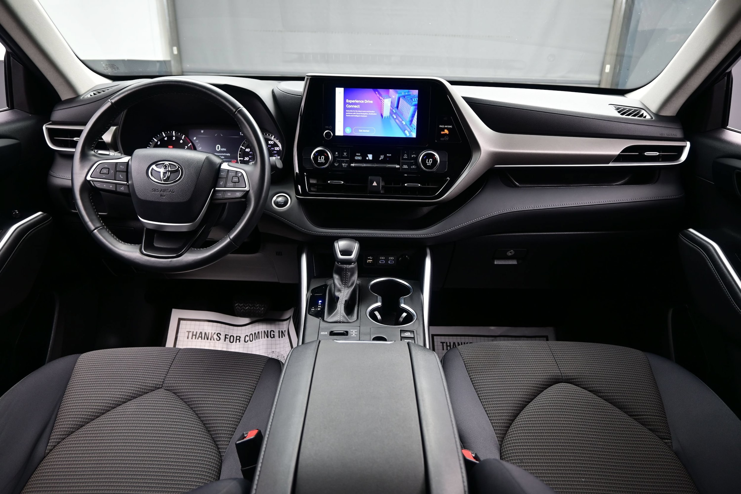 2024 Toyota Highlander LE - Photo 18