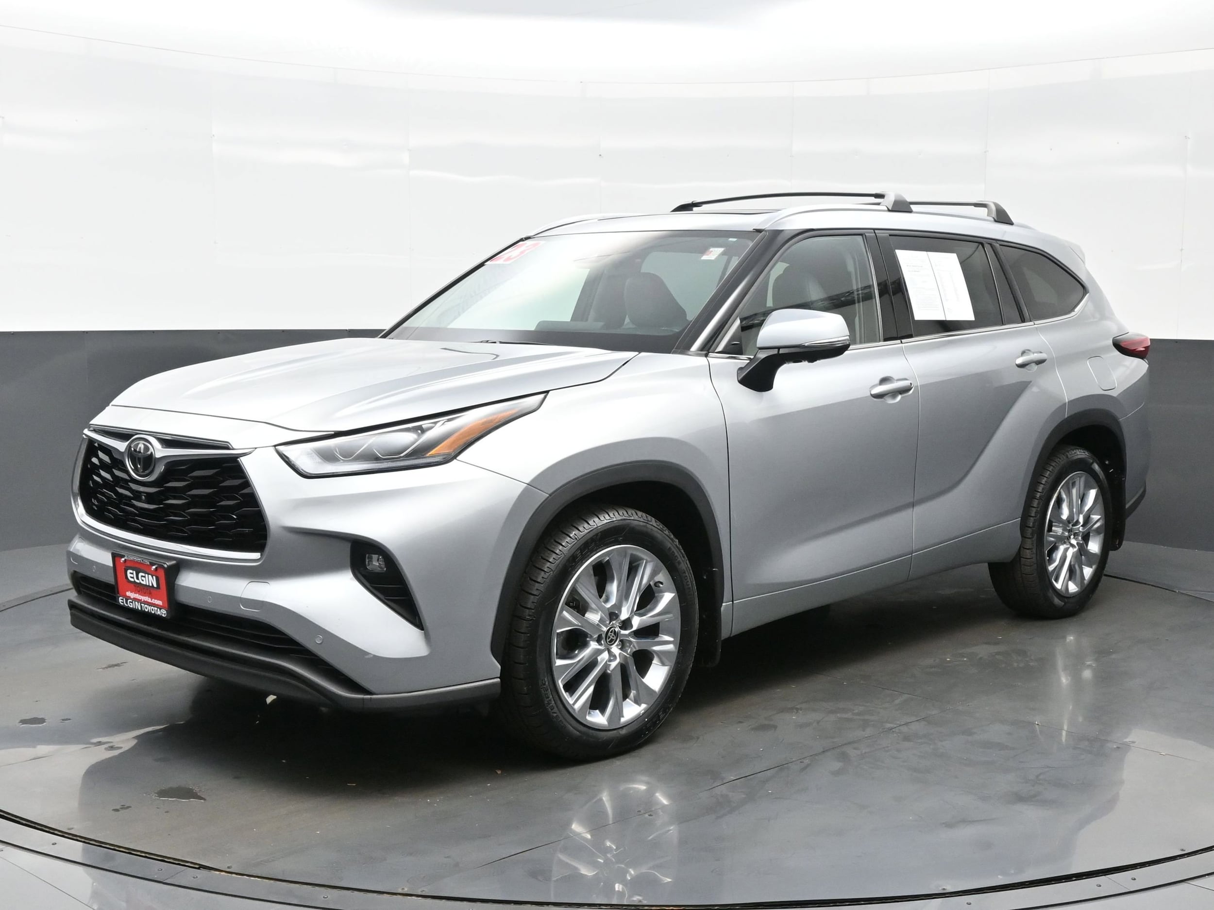 2023 Toyota Highlander Limited photo 2