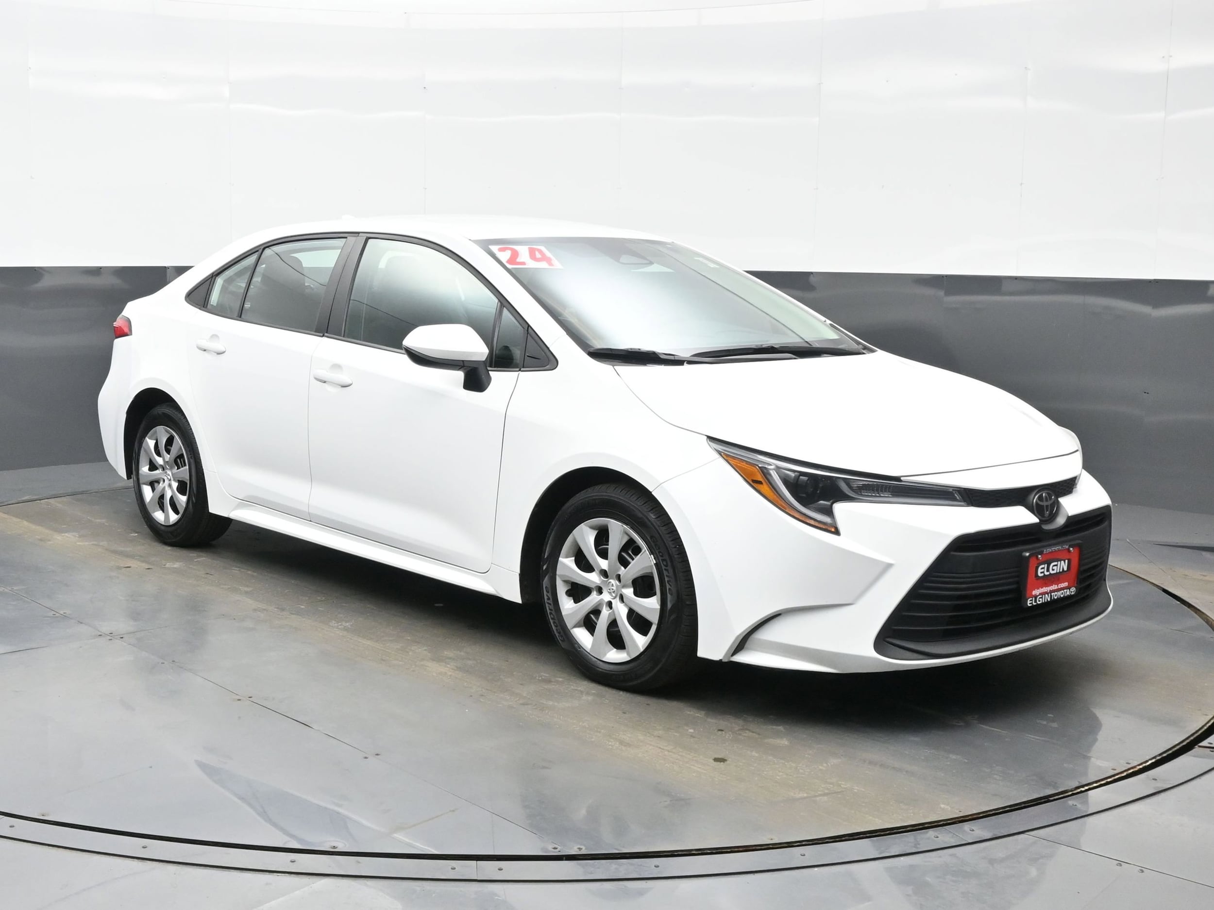 2024 Toyota Corolla LE - Photo 8