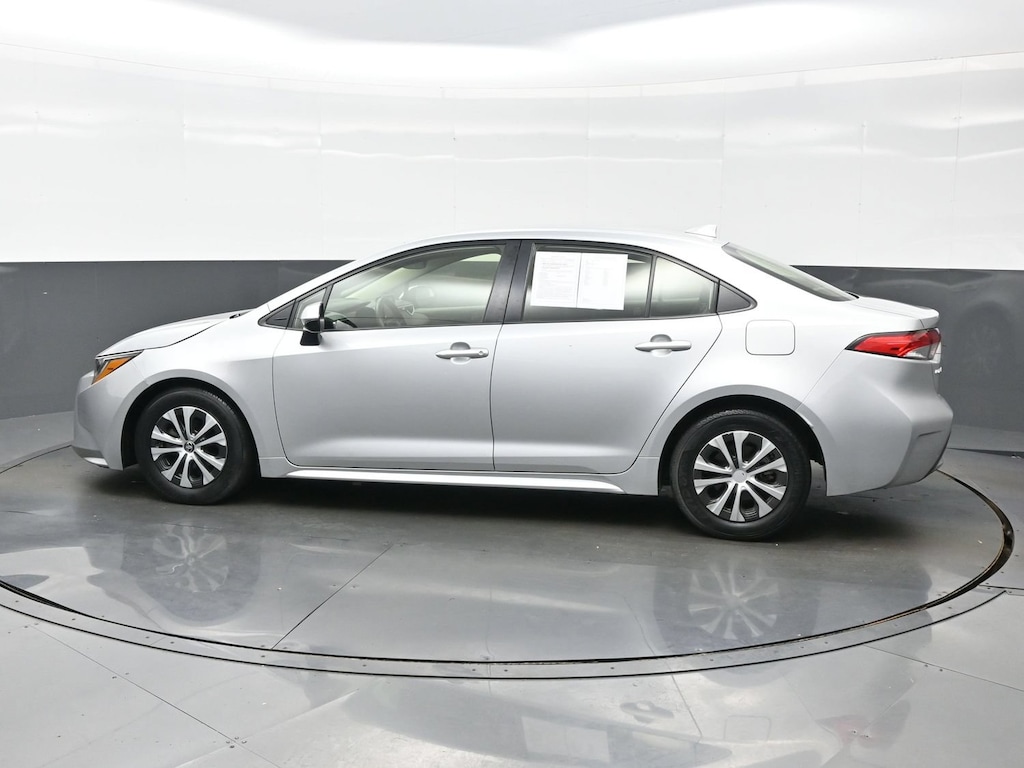 Used 2022 Toyota Corolla Hybrid LE Sedan