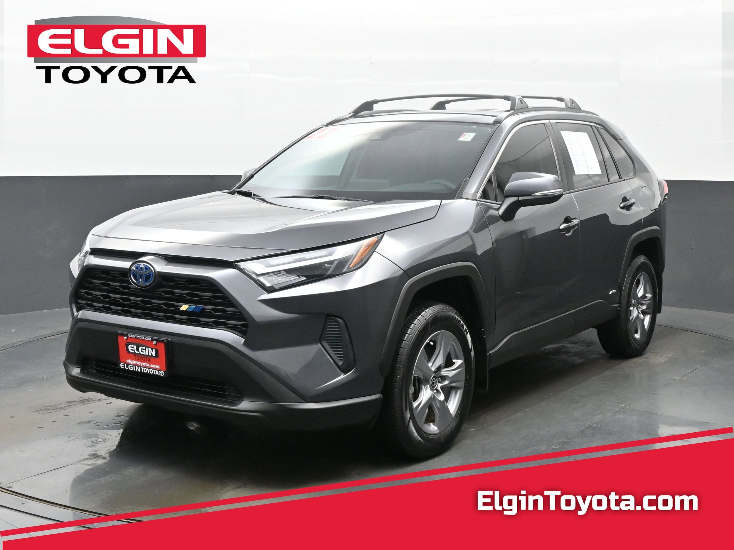2022 Toyota RAV4 XLE's photo