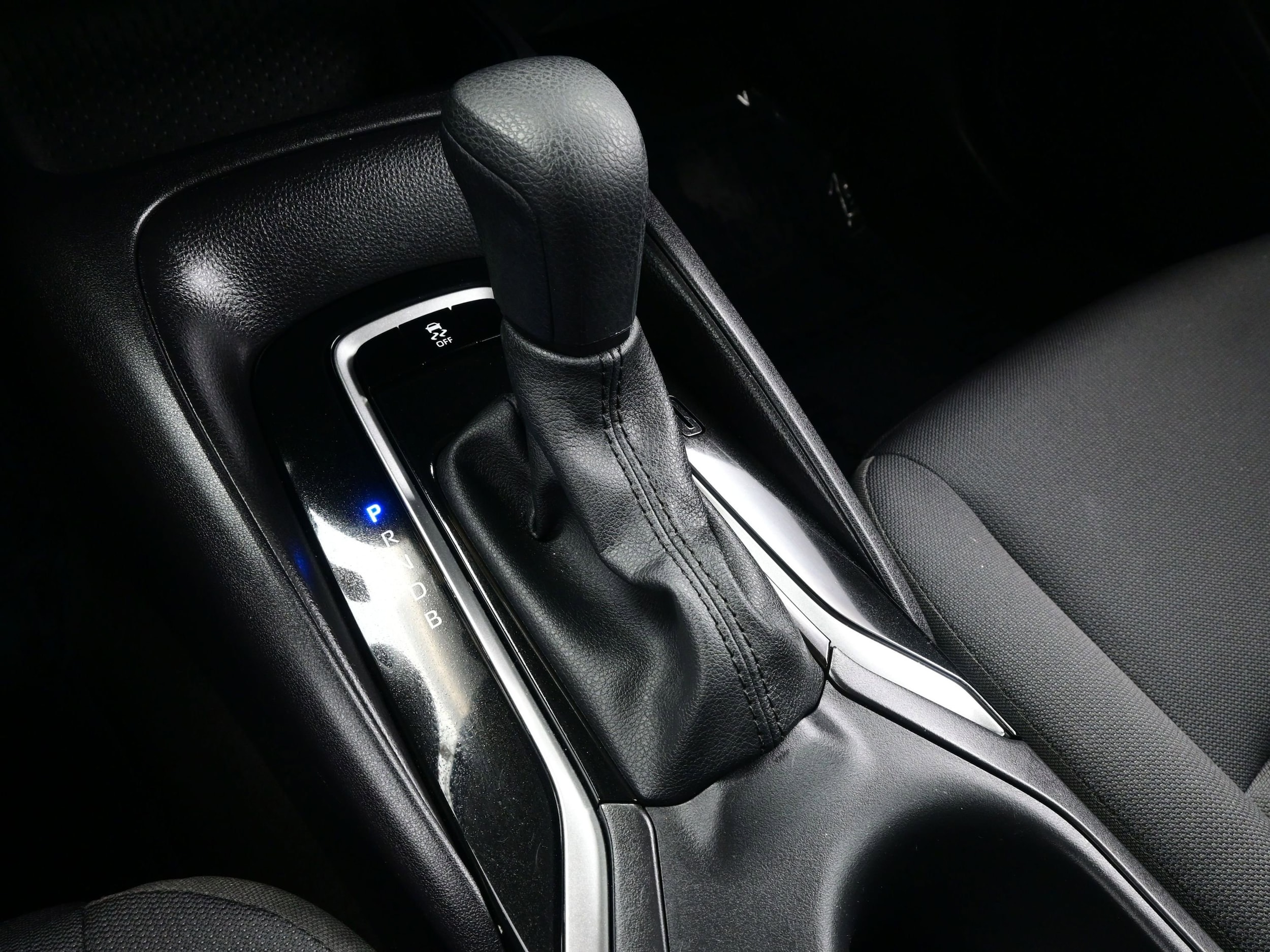 2025 Toyota Corolla LE - Photo 20