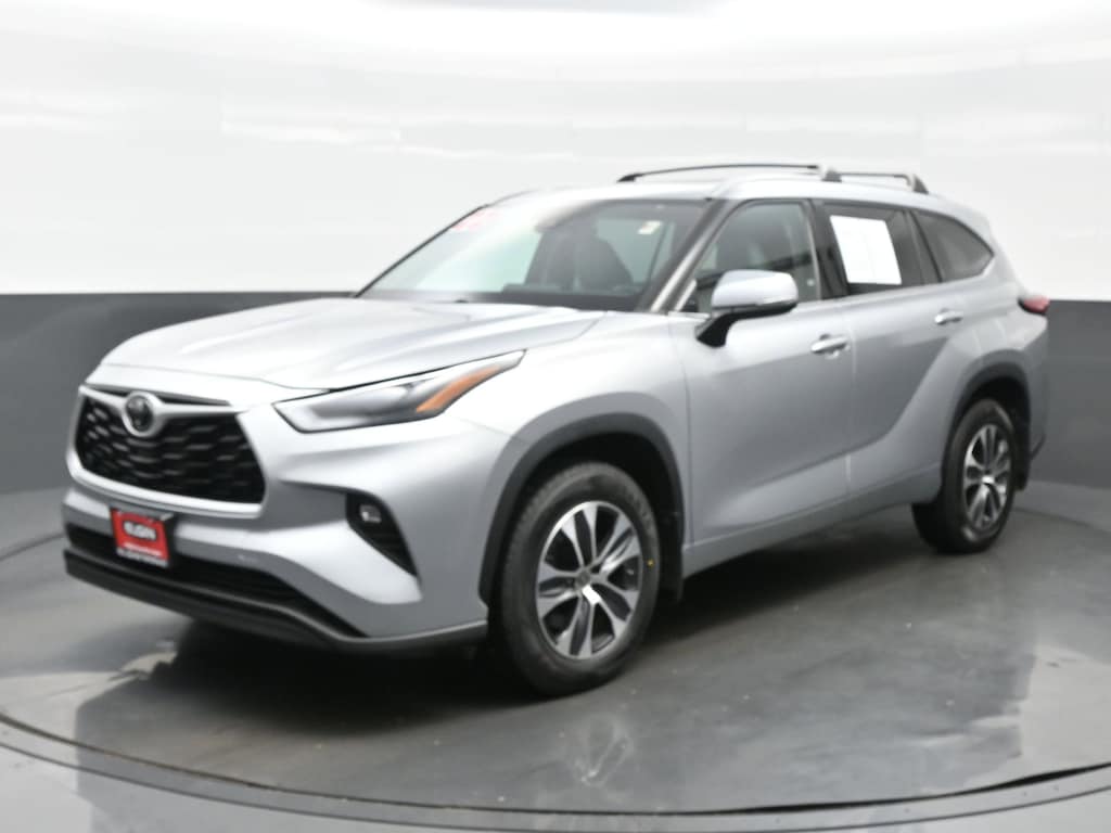 Used 2022 Toyota Highlander XLE SUV